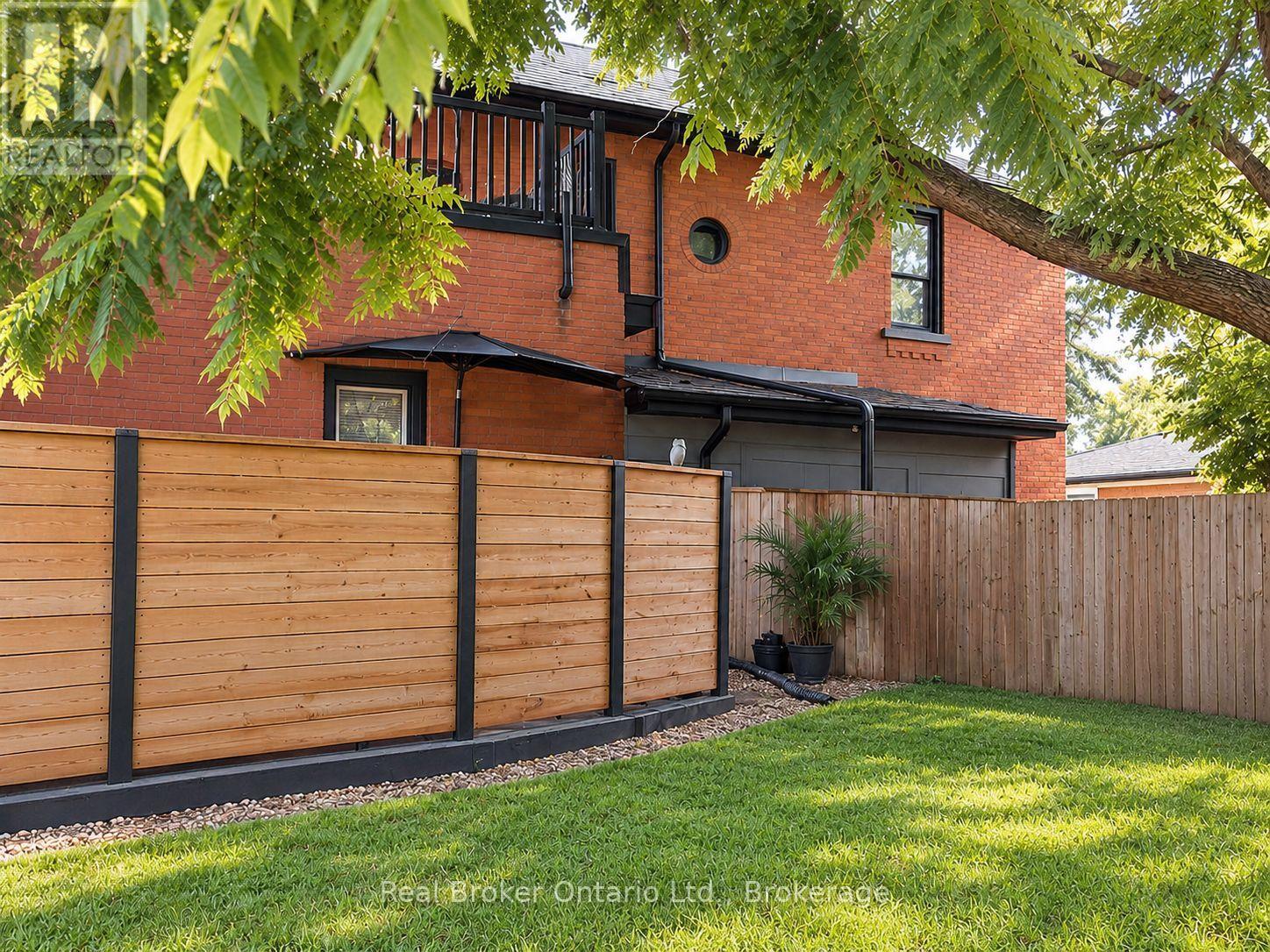 4 Cambria Street Property Photo 3