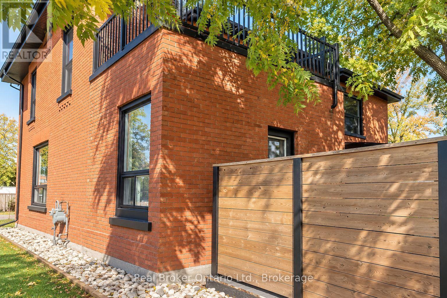4 Cambria Street Property Photo 6