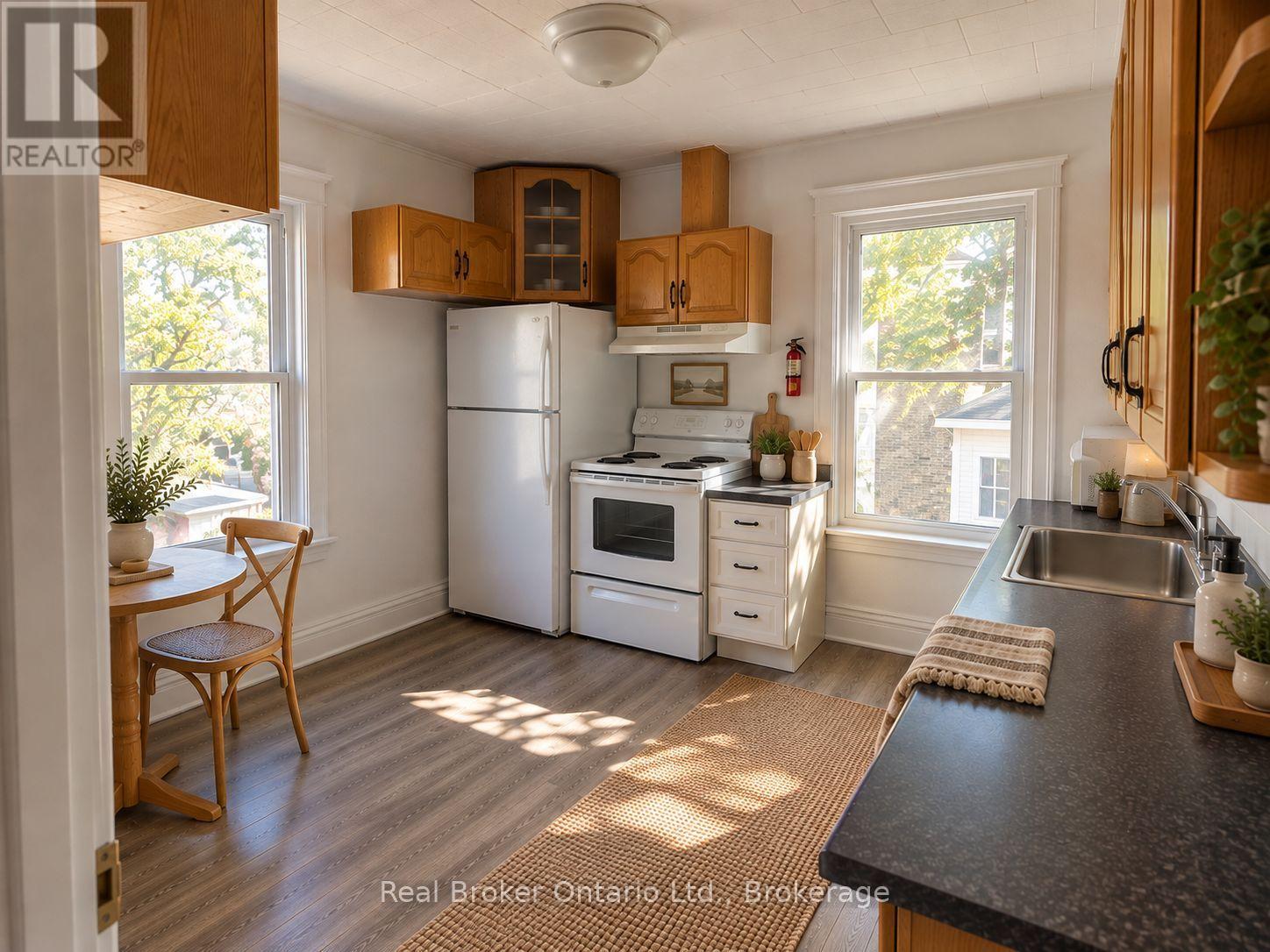 4 Cambria Street Property Photo 16