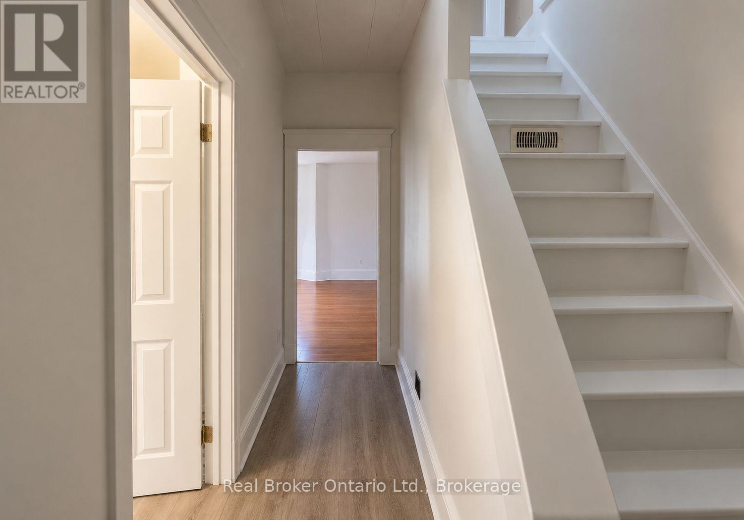 4 Cambria Street Property Photo 30