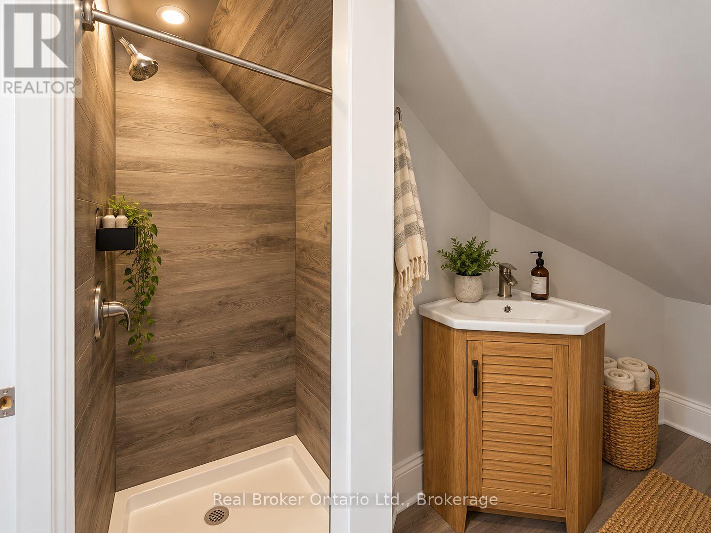 4 Cambria Street Property Photo 31