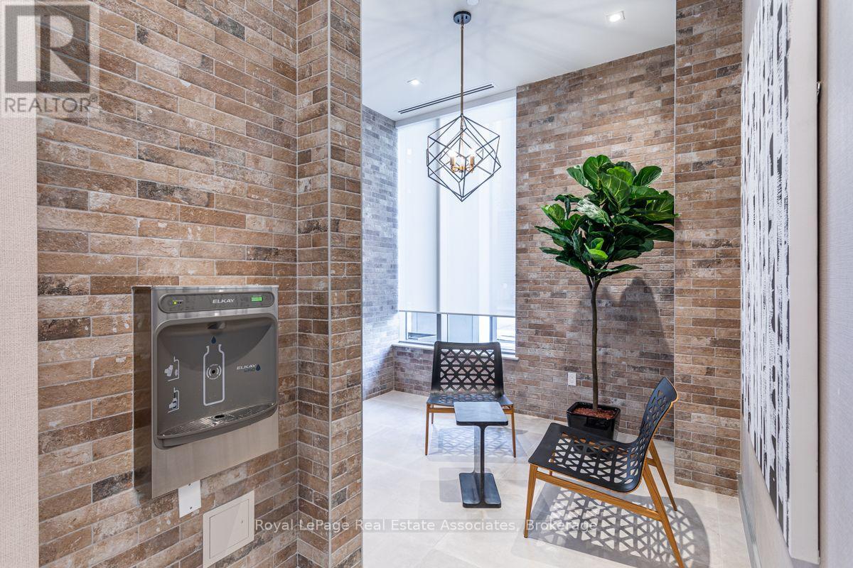 820 - 212 King William Street Property Photo 18
