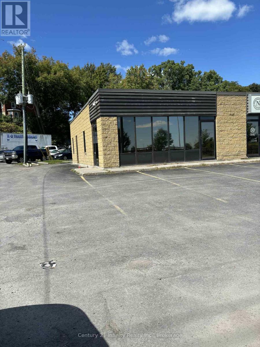 62 Dundas Street W Property Photo 1