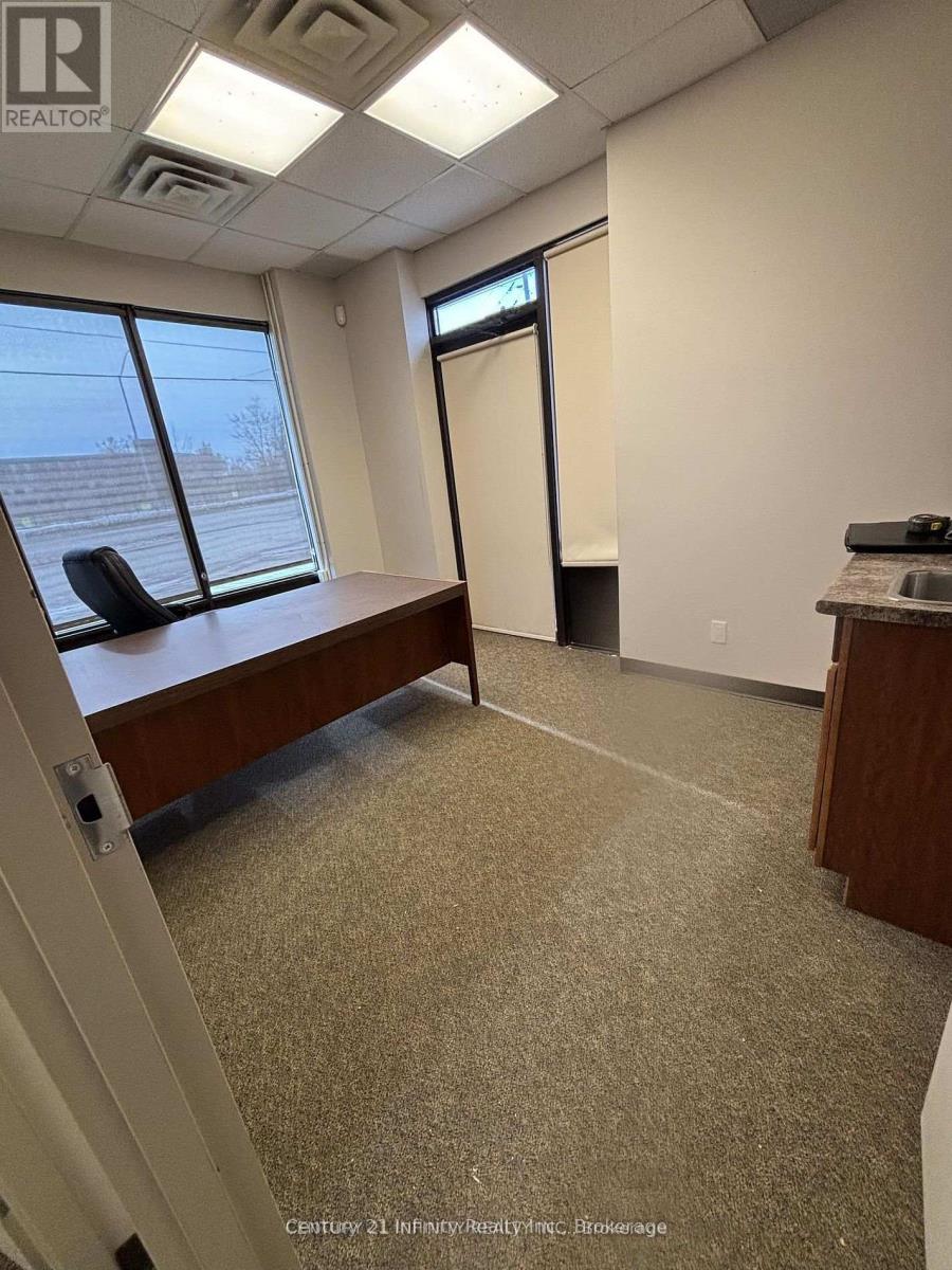 62 Dundas Street W Property Photo 13