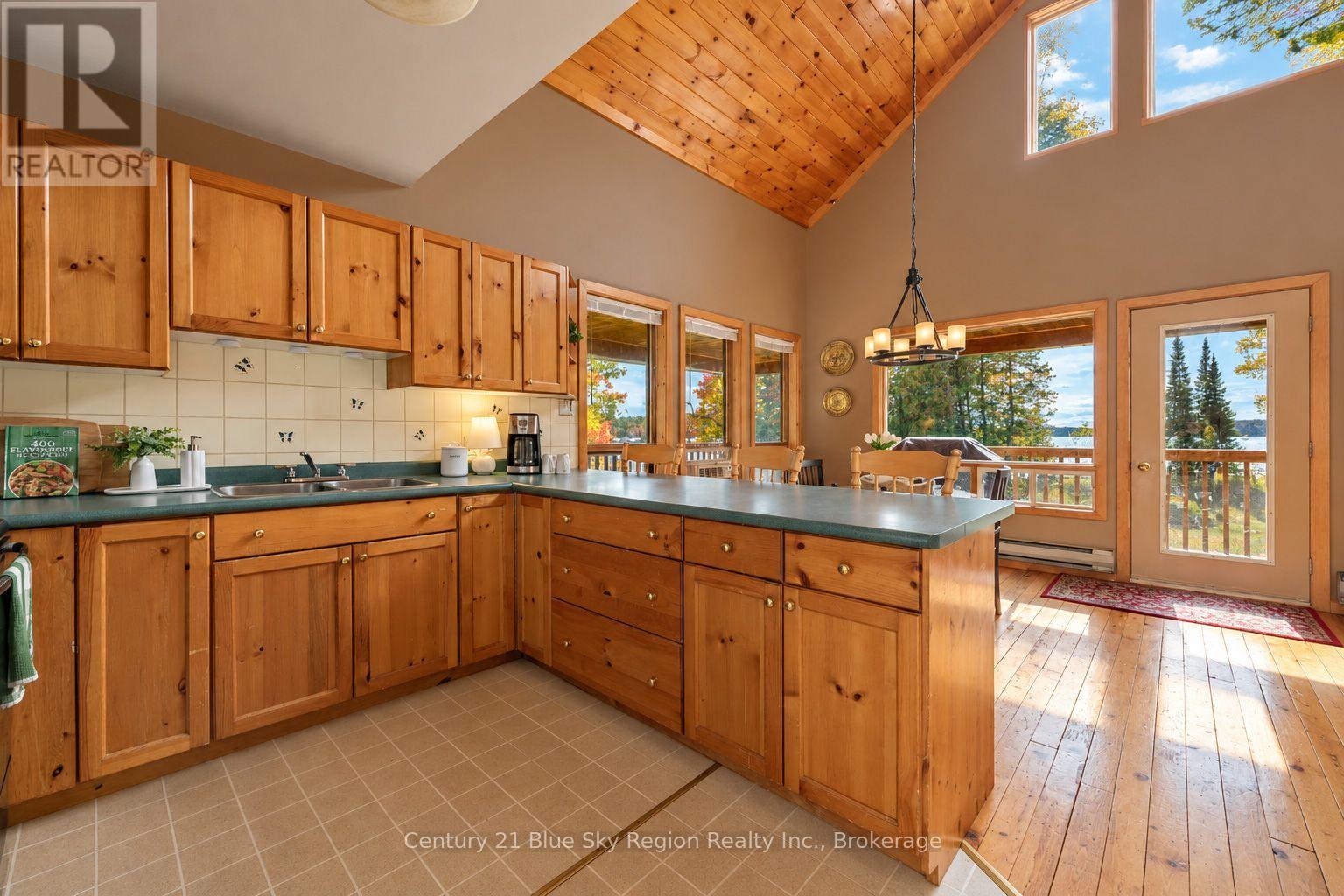 102 North Star Drive W Property Photo 9