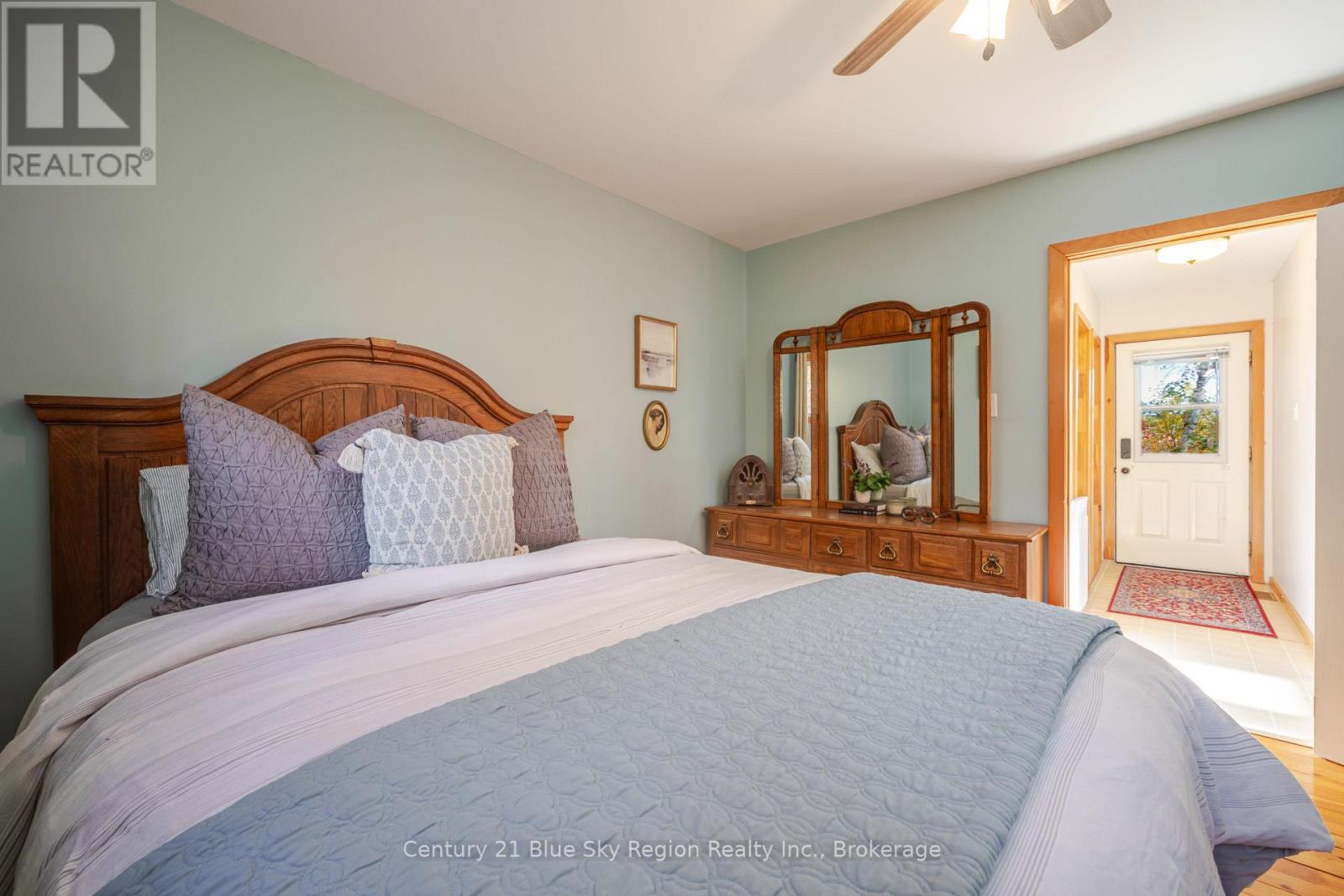 102 North Star Drive W Property Photo 13