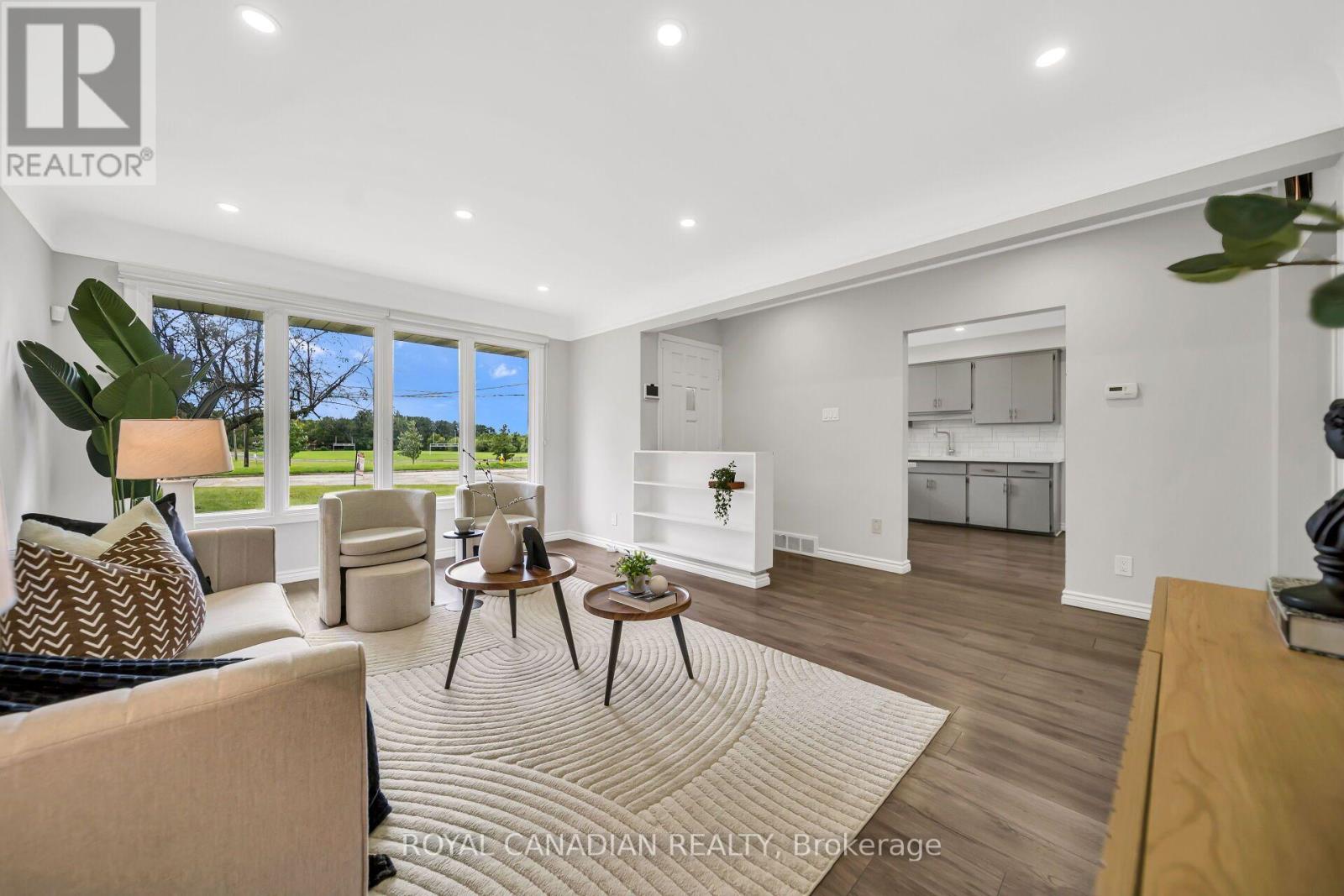 284 Cedar Crescent Property Photo 12