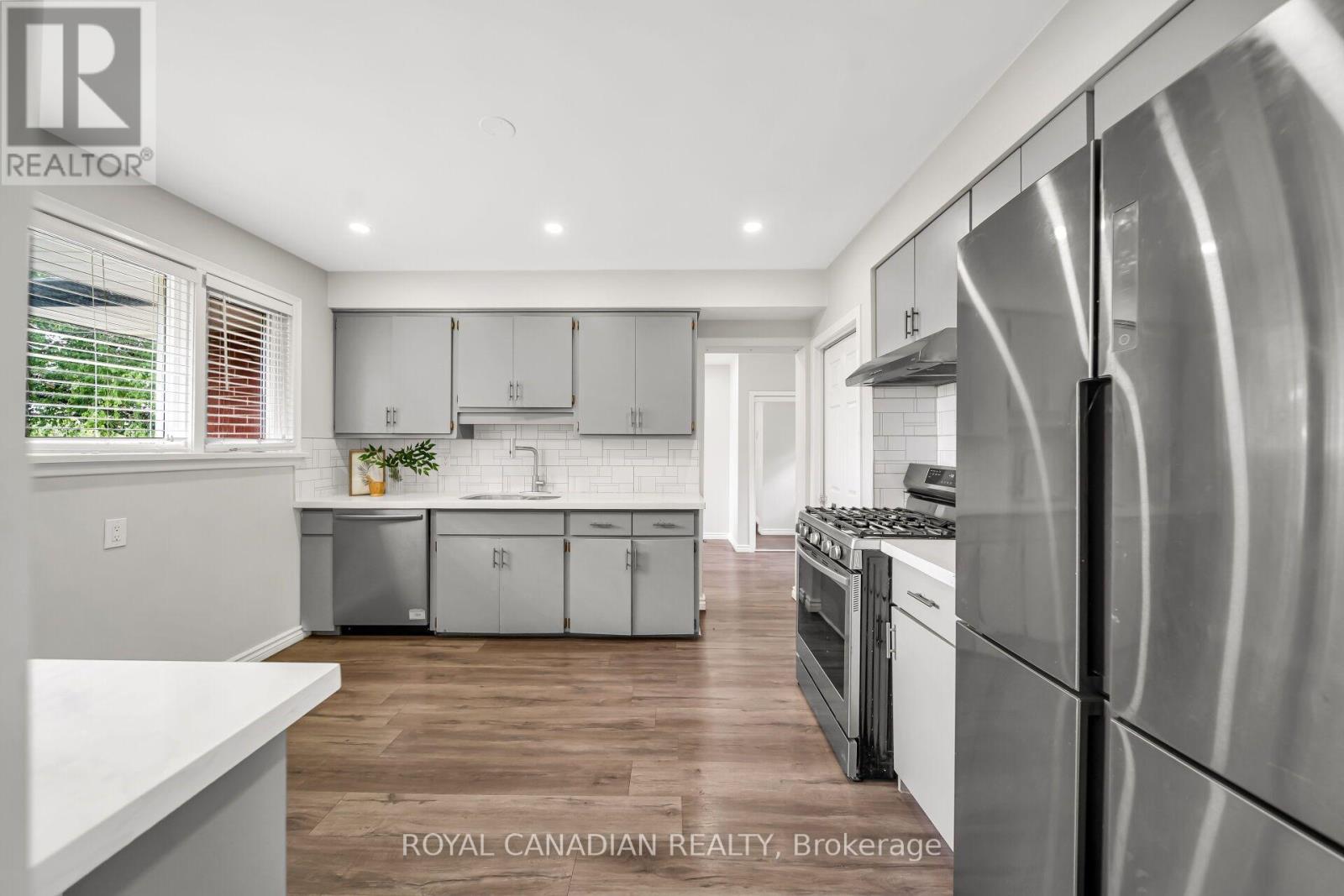 284 Cedar Crescent Property Photo 18