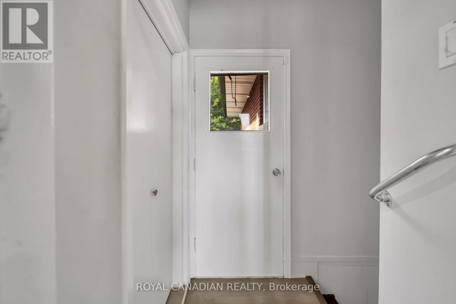 284 Cedar Crescent Property Photo 28
