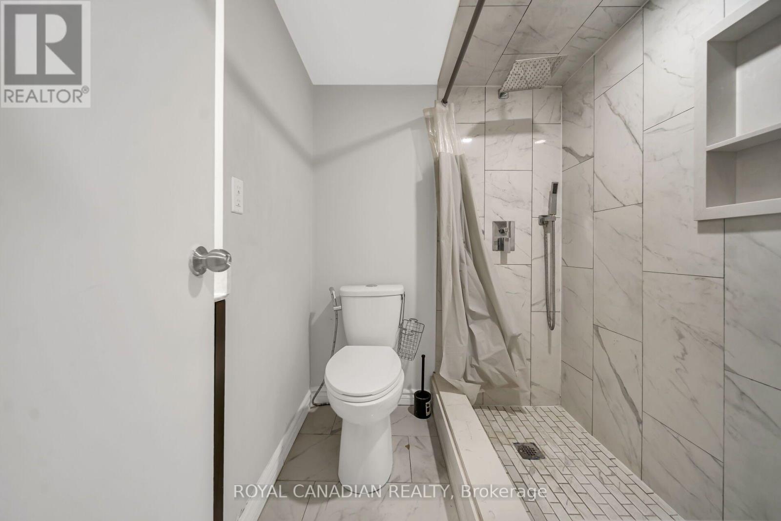284 Cedar Crescent Property Photo 33