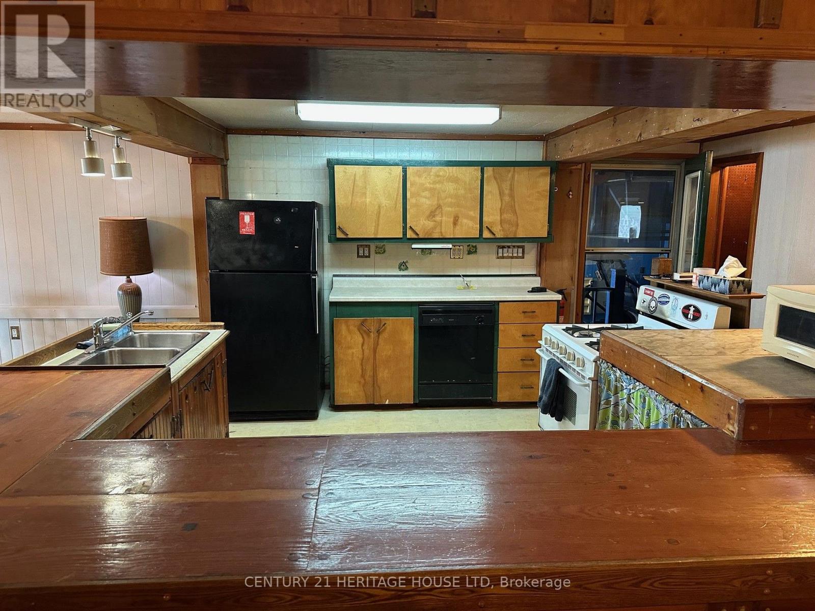 3393 Waneeta Drive Property Photo 9