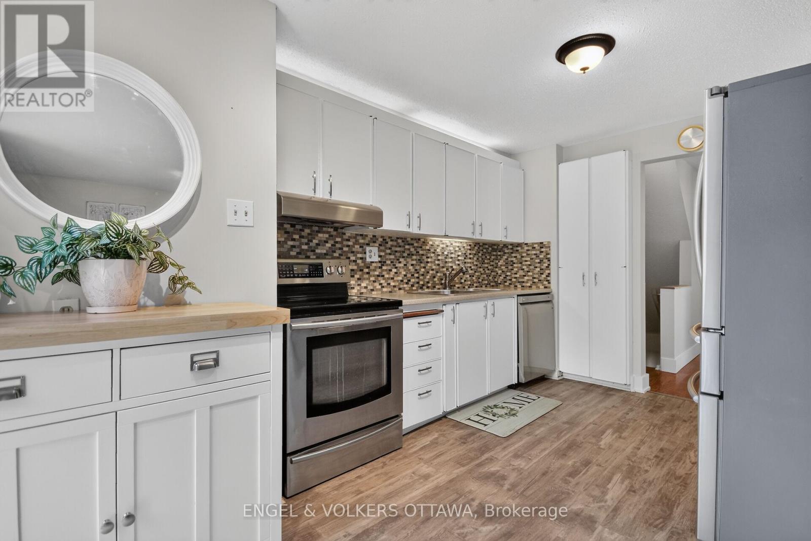 138 Sherway Drive Property Photo 13
