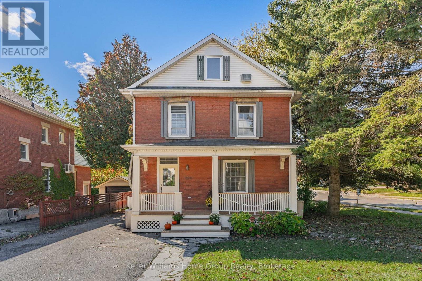 130 Yorkshire Street N Property Photo 1