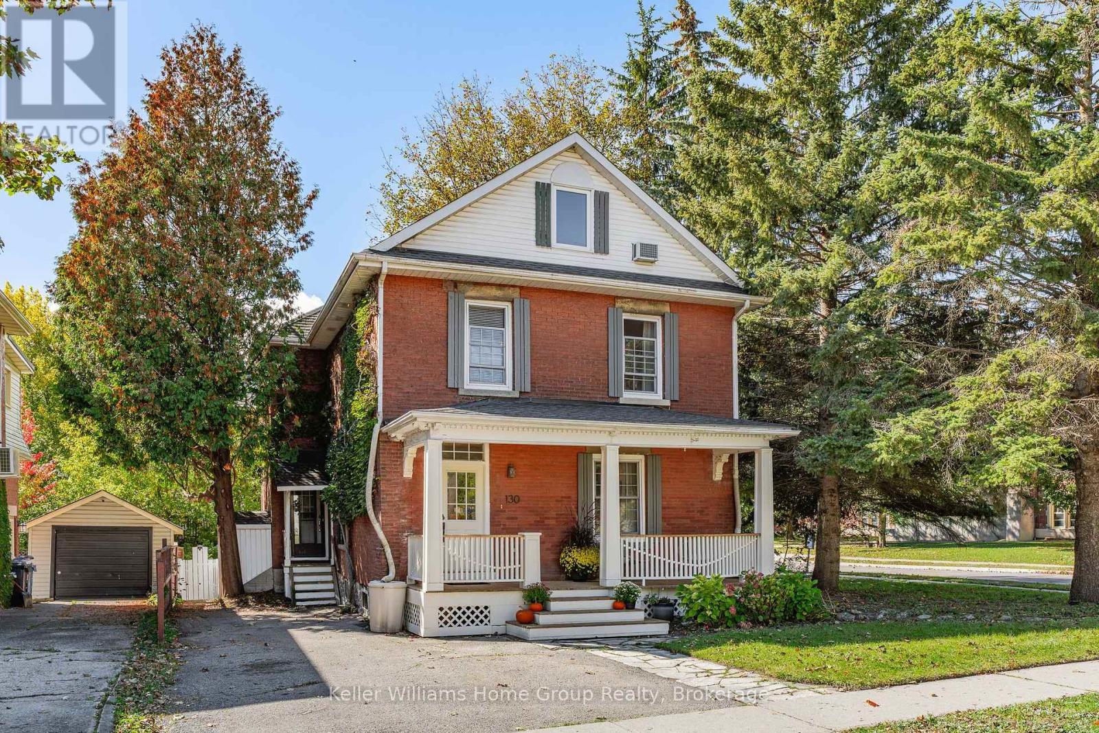 130 Yorkshire Street N Property Photo 3