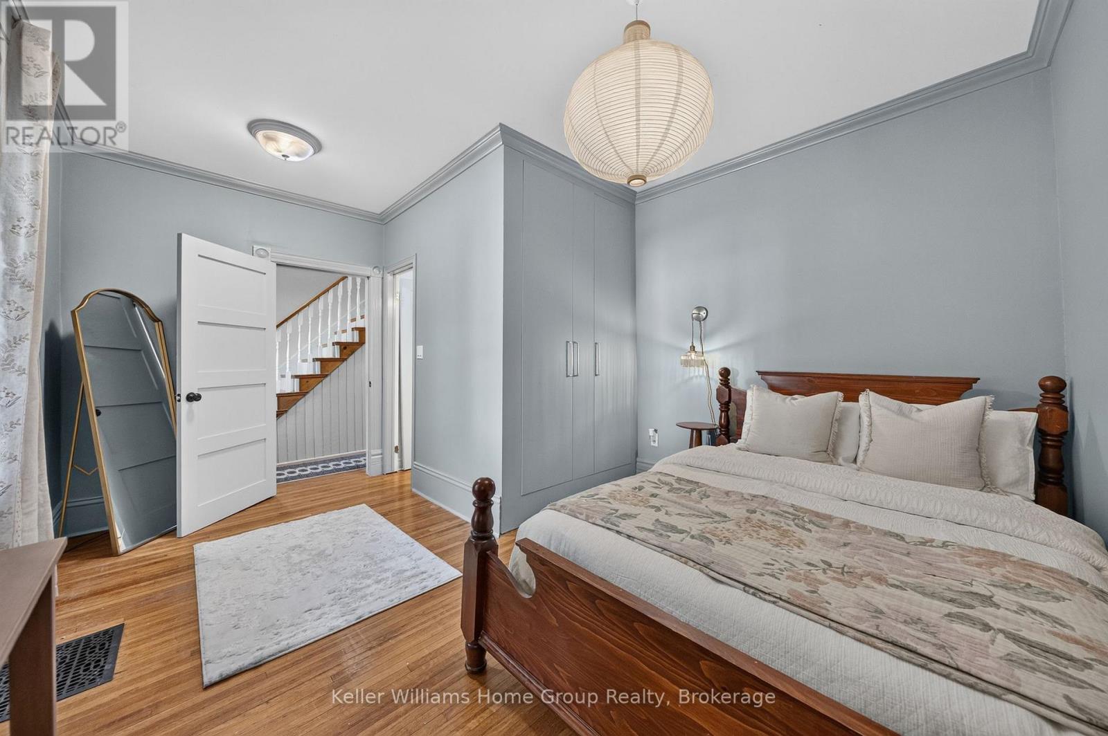 130 Yorkshire Street N Property Photo 12