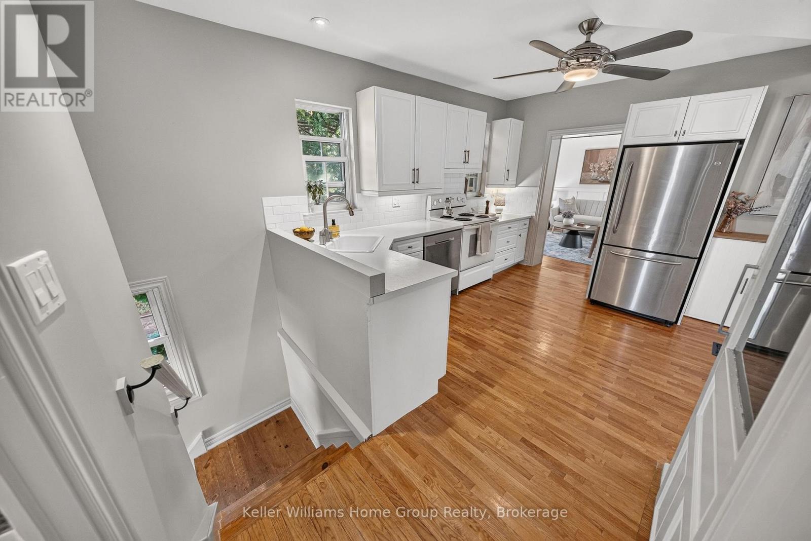 130 Yorkshire Street N Property Photo 15