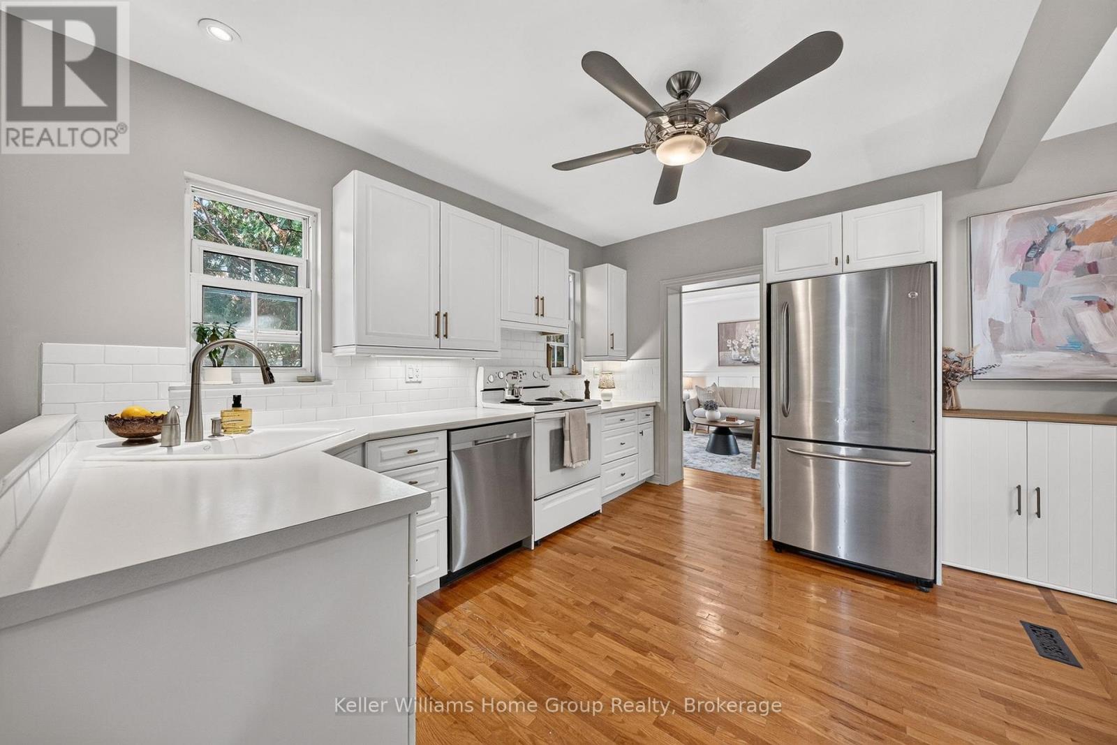 130 Yorkshire Street N Property Photo 16