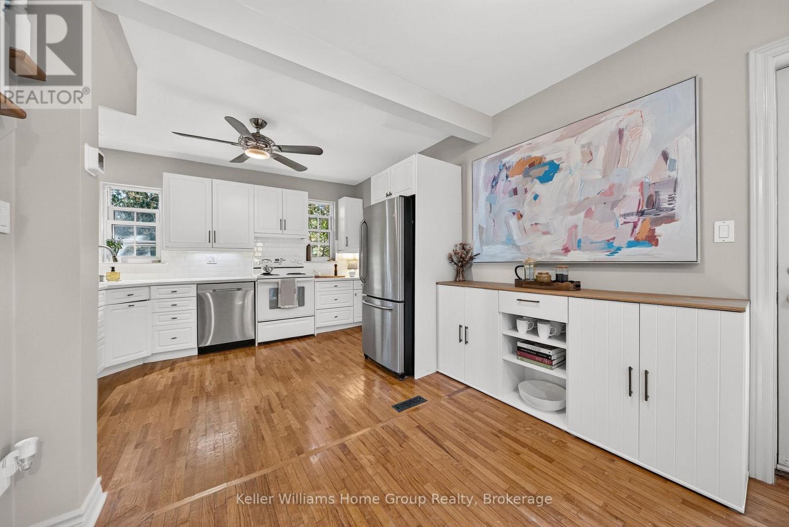 130 Yorkshire Street N Property Photo 18