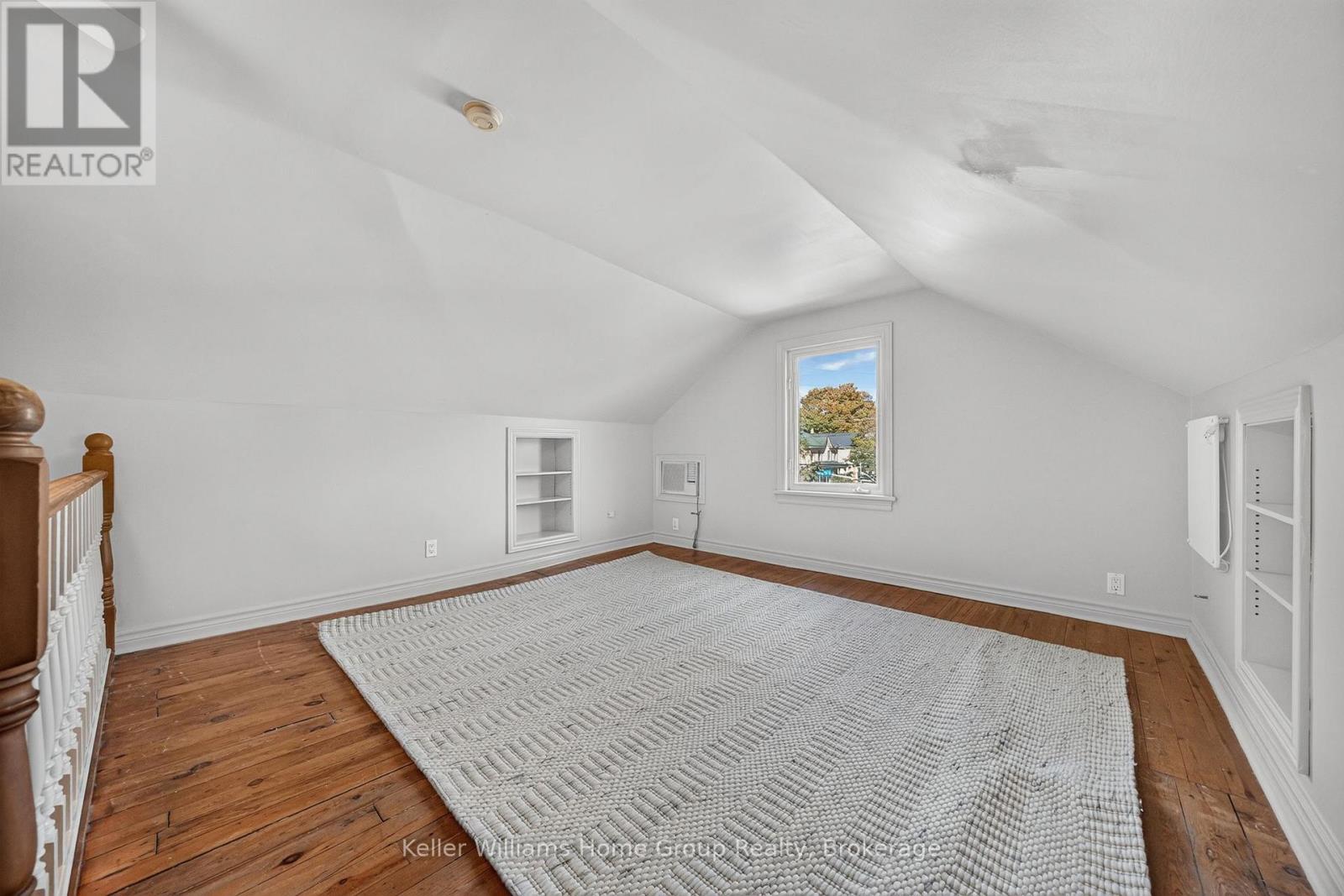 130 Yorkshire Street N Property Photo 34