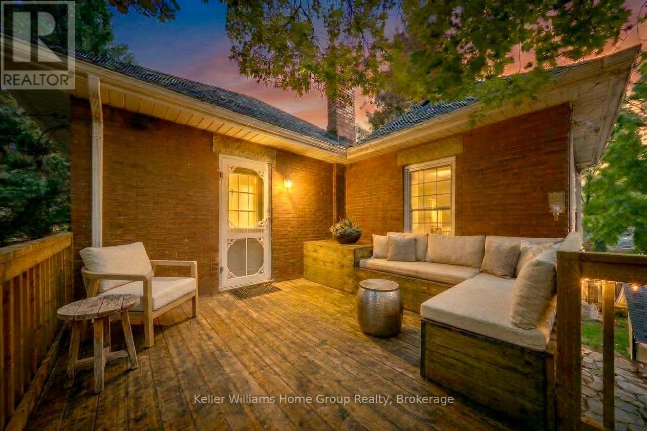 130 Yorkshire Street N Property Photo 39
