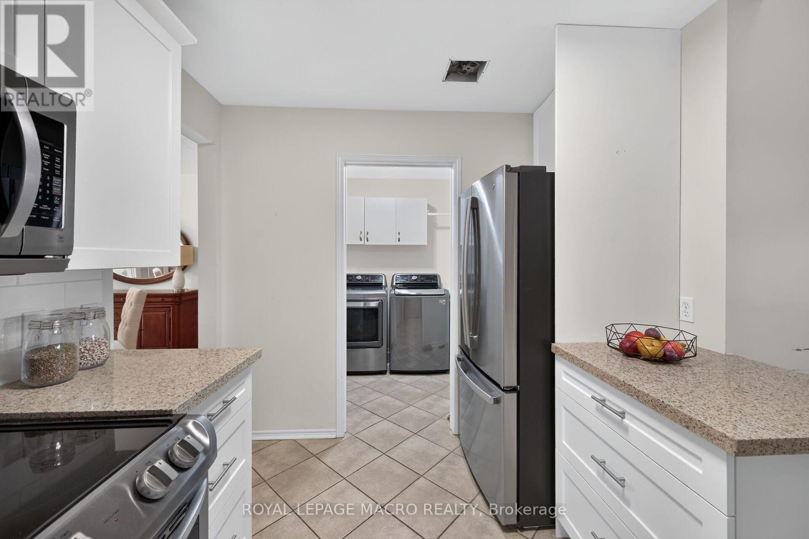 4 - 4108 Loganberry Court Property Photo 12