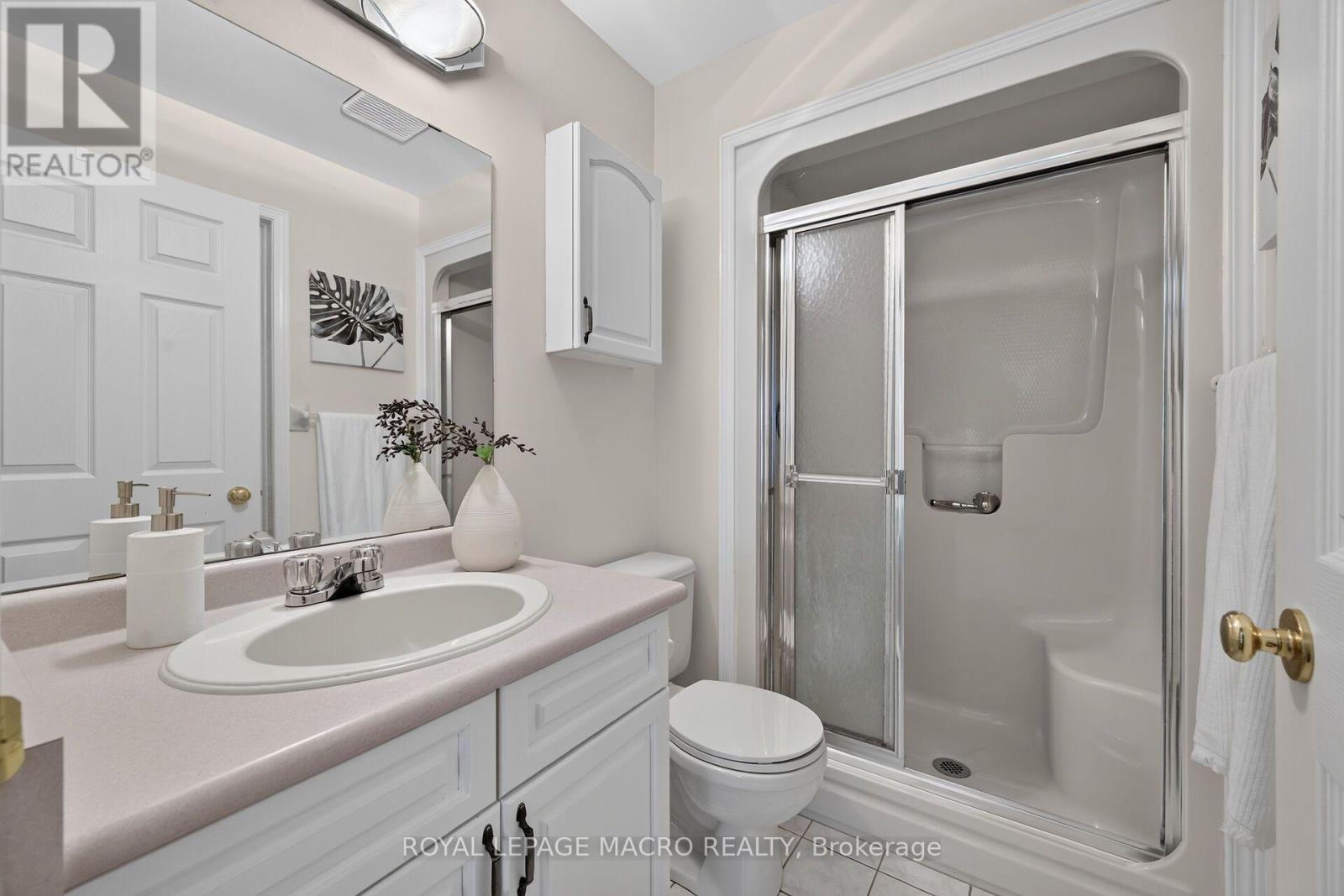 4 - 4108 Loganberry Court Property Photo 32