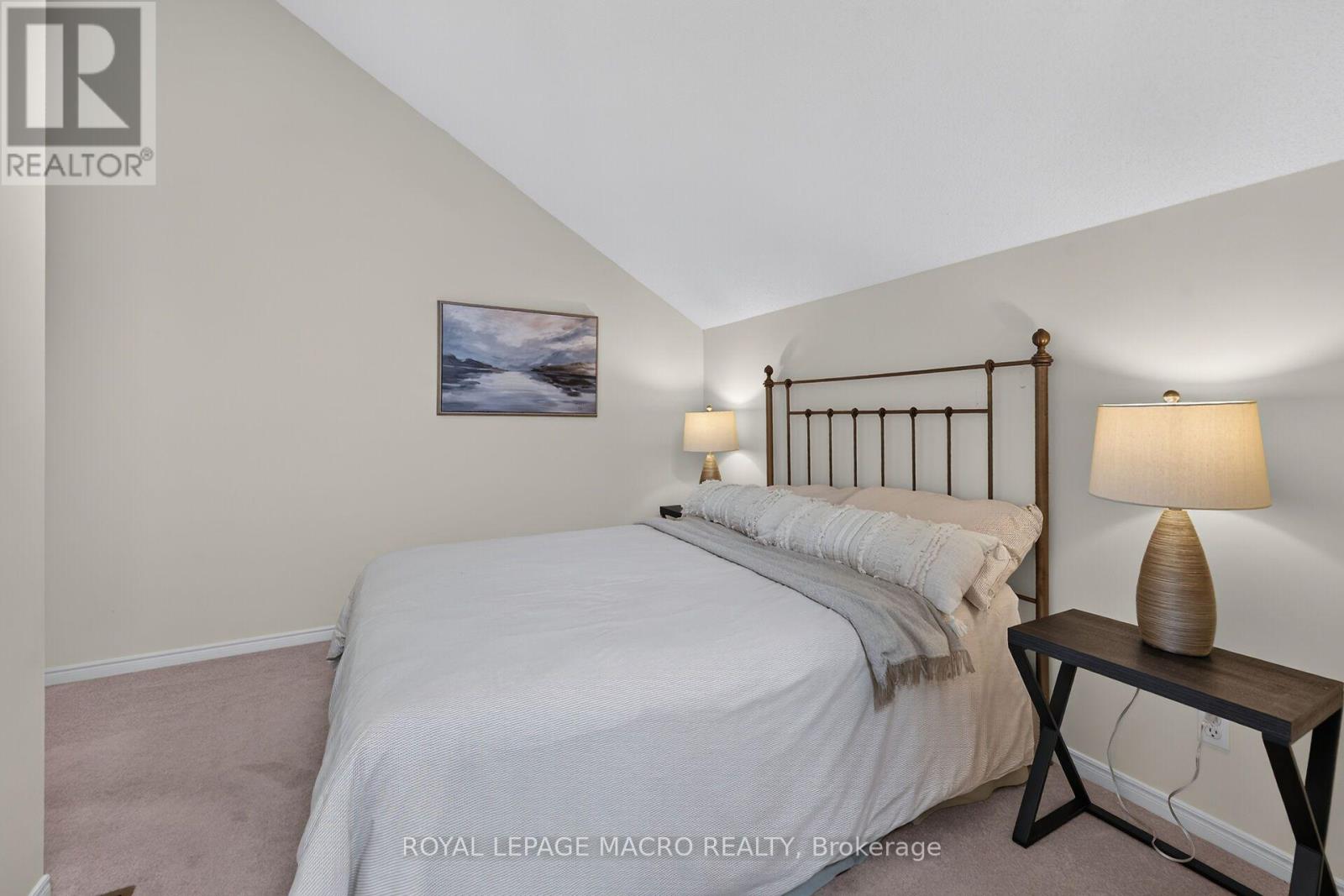 4 - 4108 Loganberry Court Property Photo 37