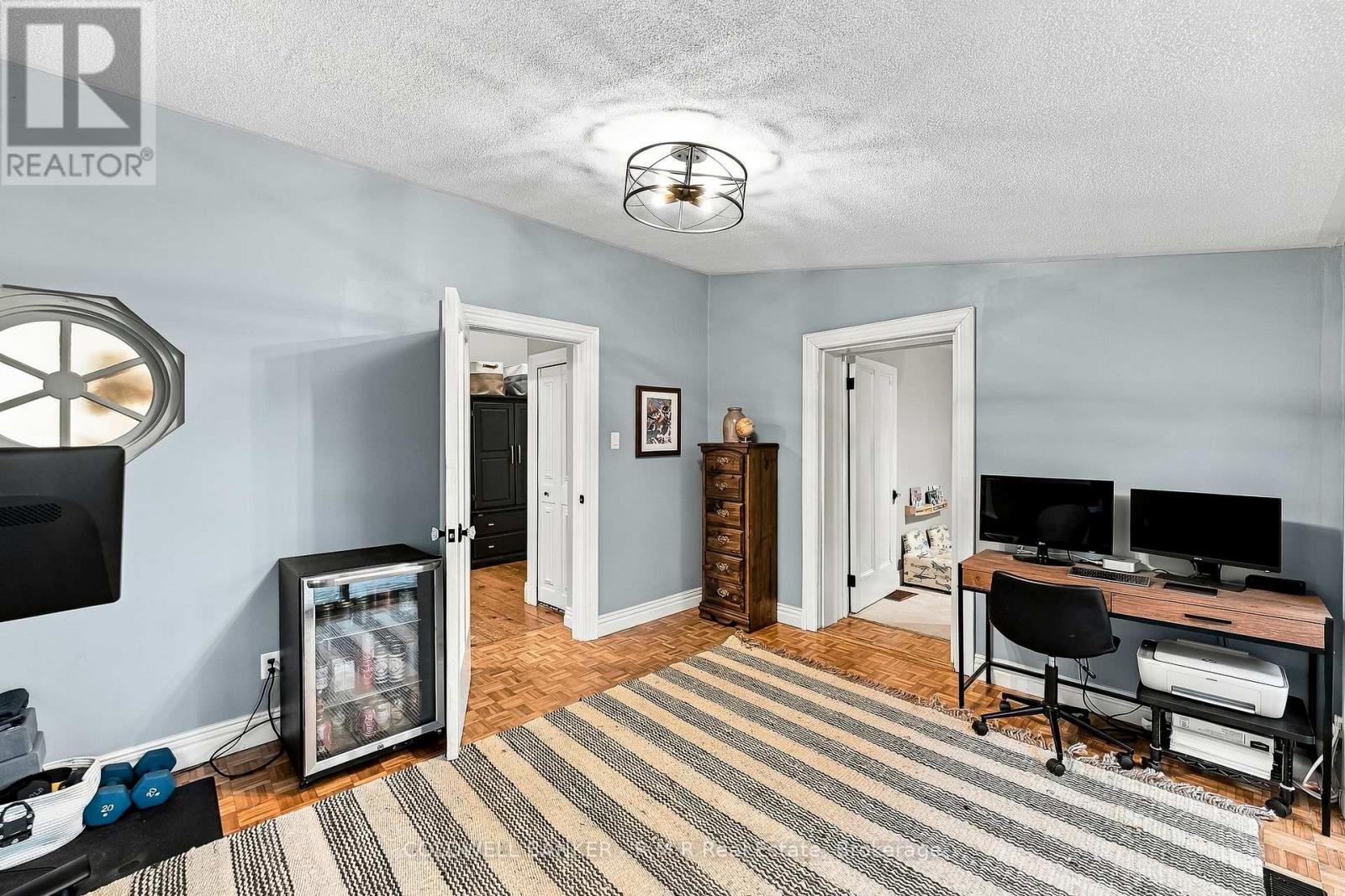 28 University Avenue W Property Photo 19
