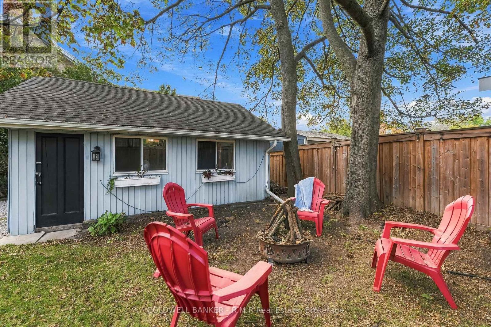 28 University Avenue W Property Photo 34
