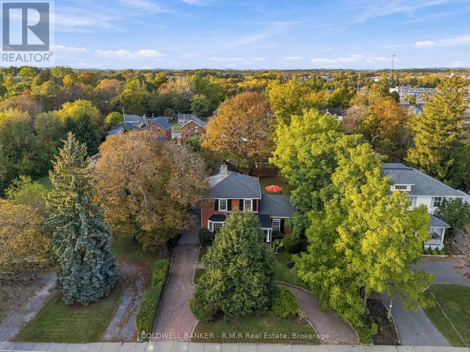 28 University Avenue W Property Photo 39