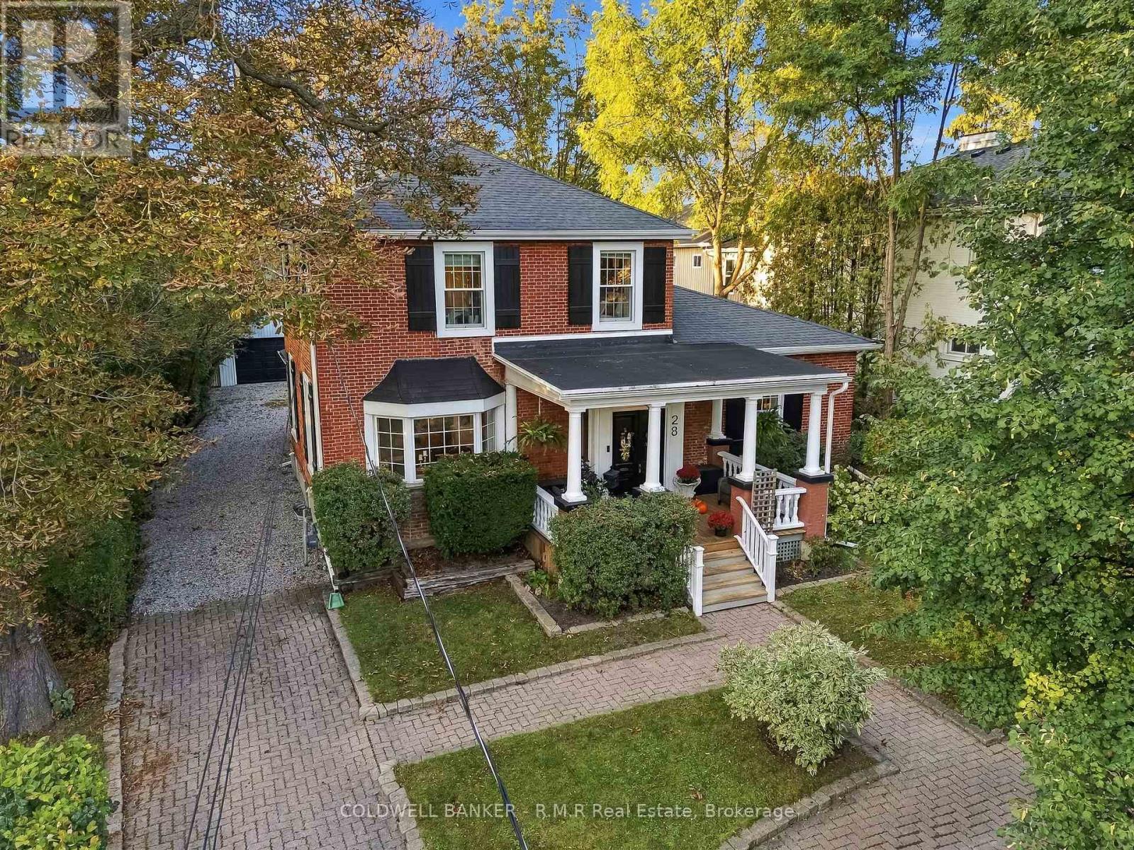 28 University Avenue W Property Photo 40