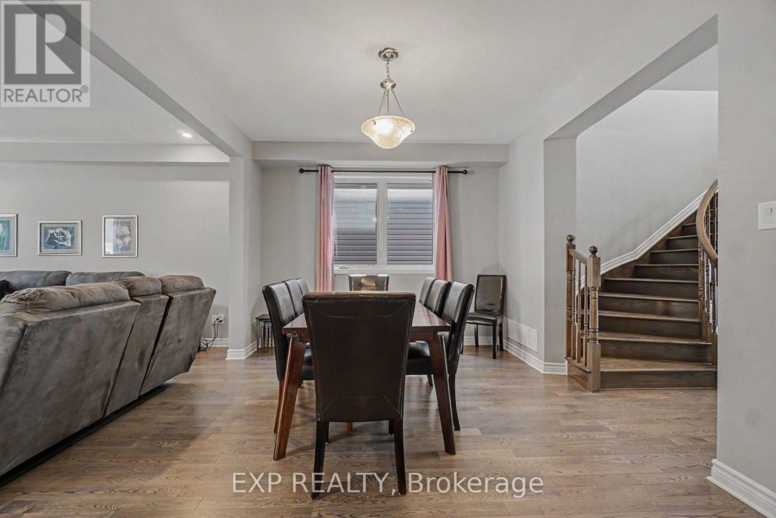 719 Cashmere Terrace Property Photo 8