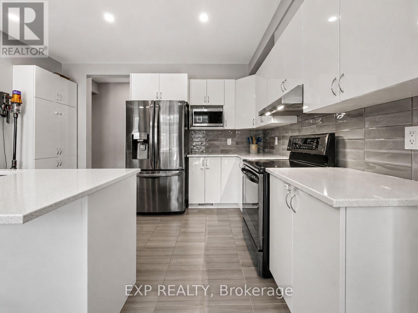 719 Cashmere Terrace Property Photo 12