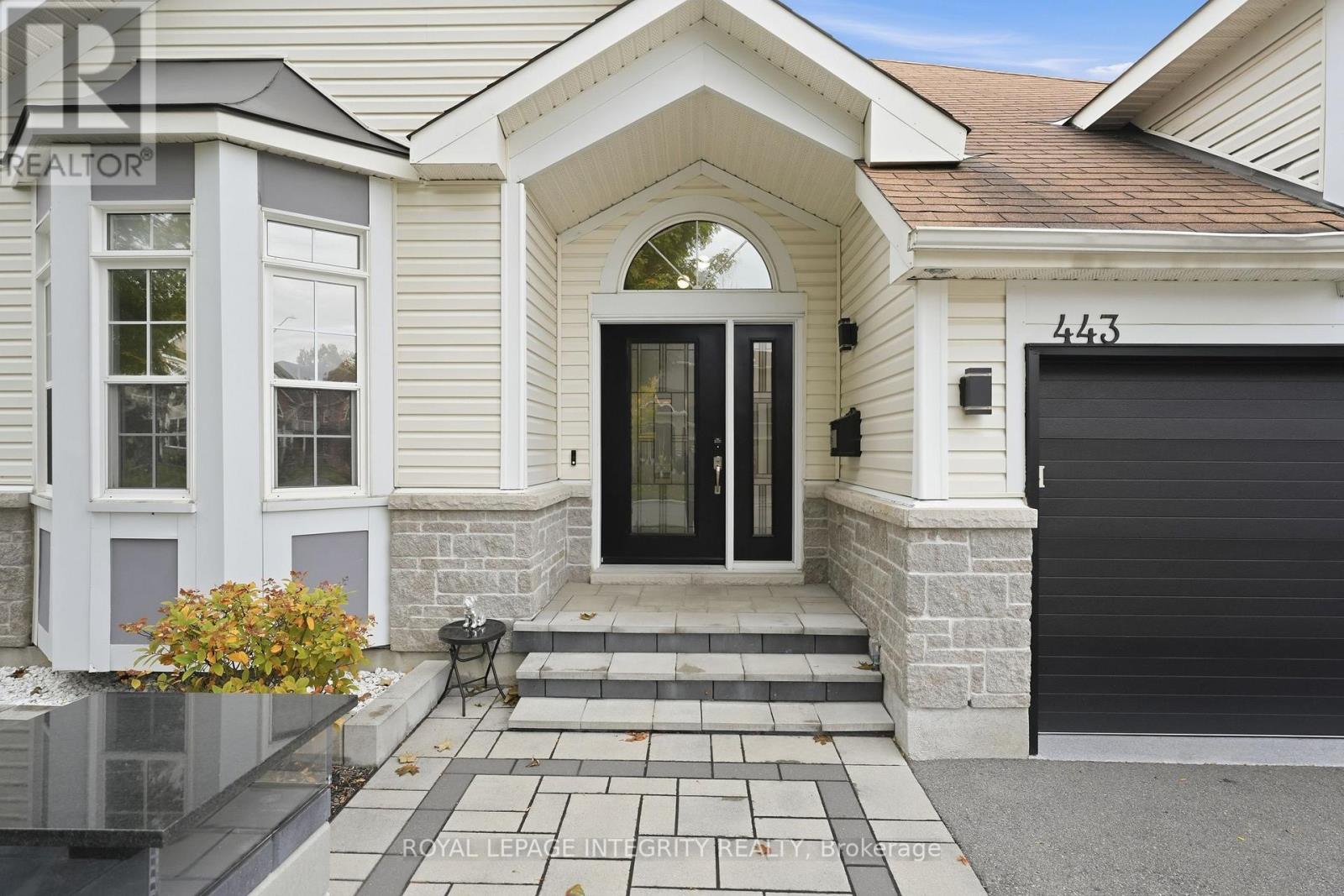 443 Landswood Way Property Photo 3