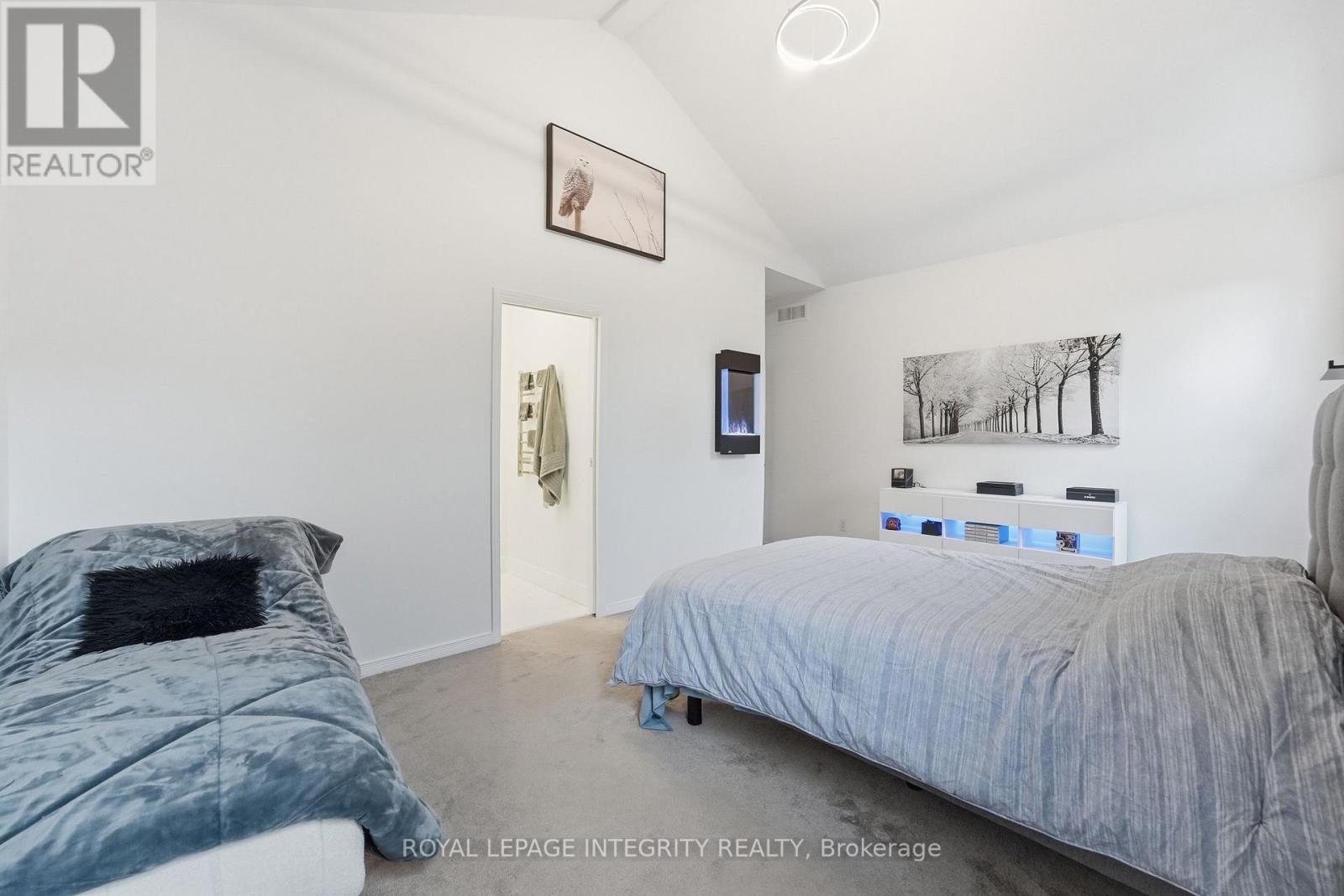 443 Landswood Way Property Photo 16