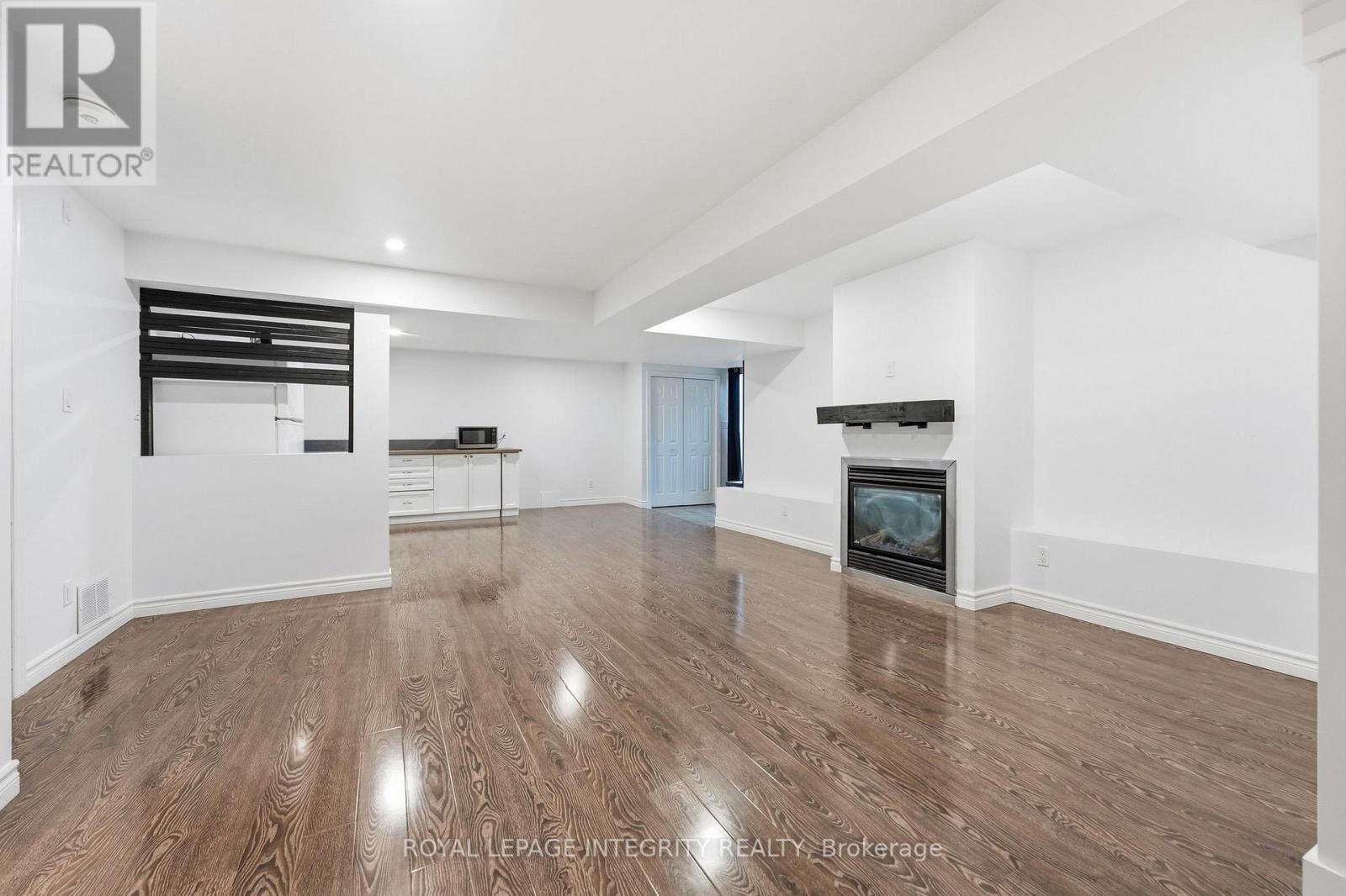 443 Landswood Way Property Photo 23