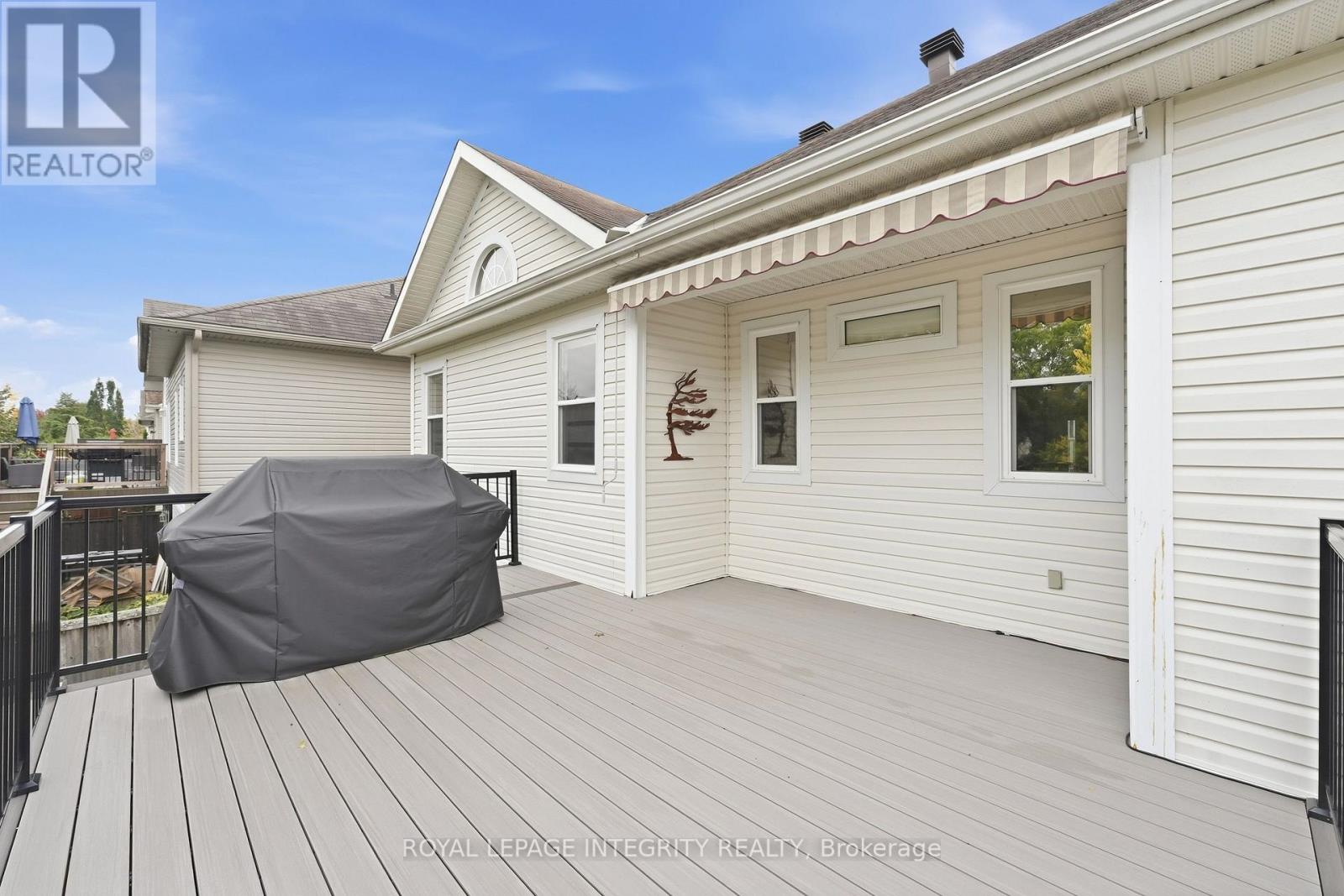 443 Landswood Way Property Photo 33