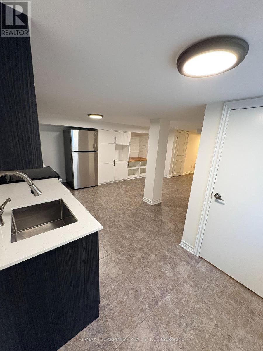 Lower - 9 East 33rd Street Property Photo 3