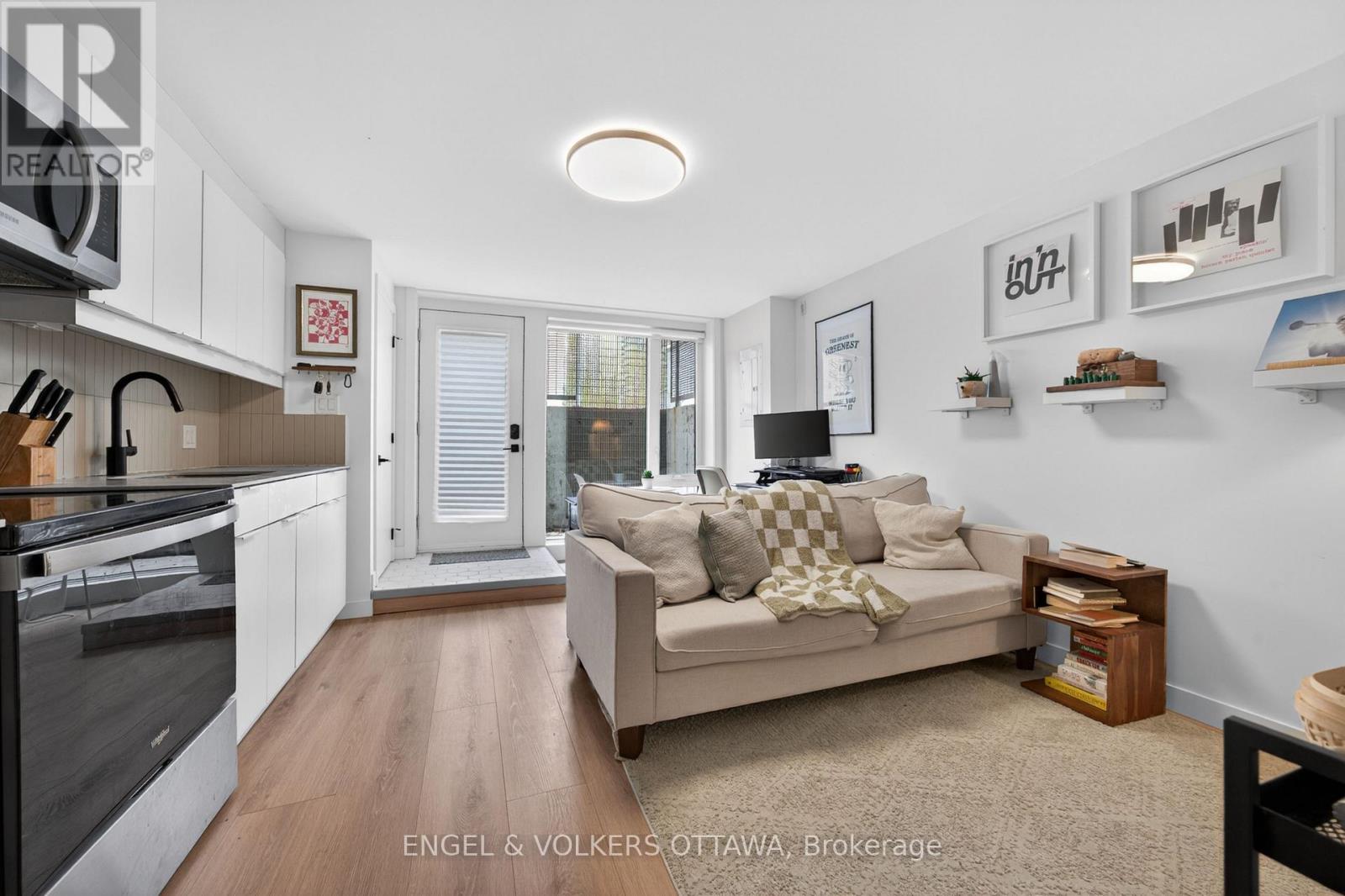 D - 51 Fairmont Avenue Property Photo 7