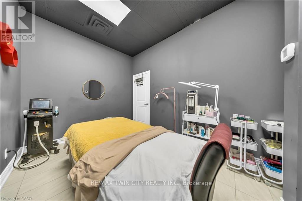 8 - 370 Eastbridge Boulevard Property Photo 22