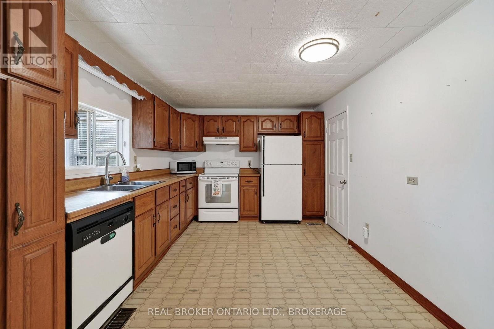 311 Hoople Avenue Property Photo 10