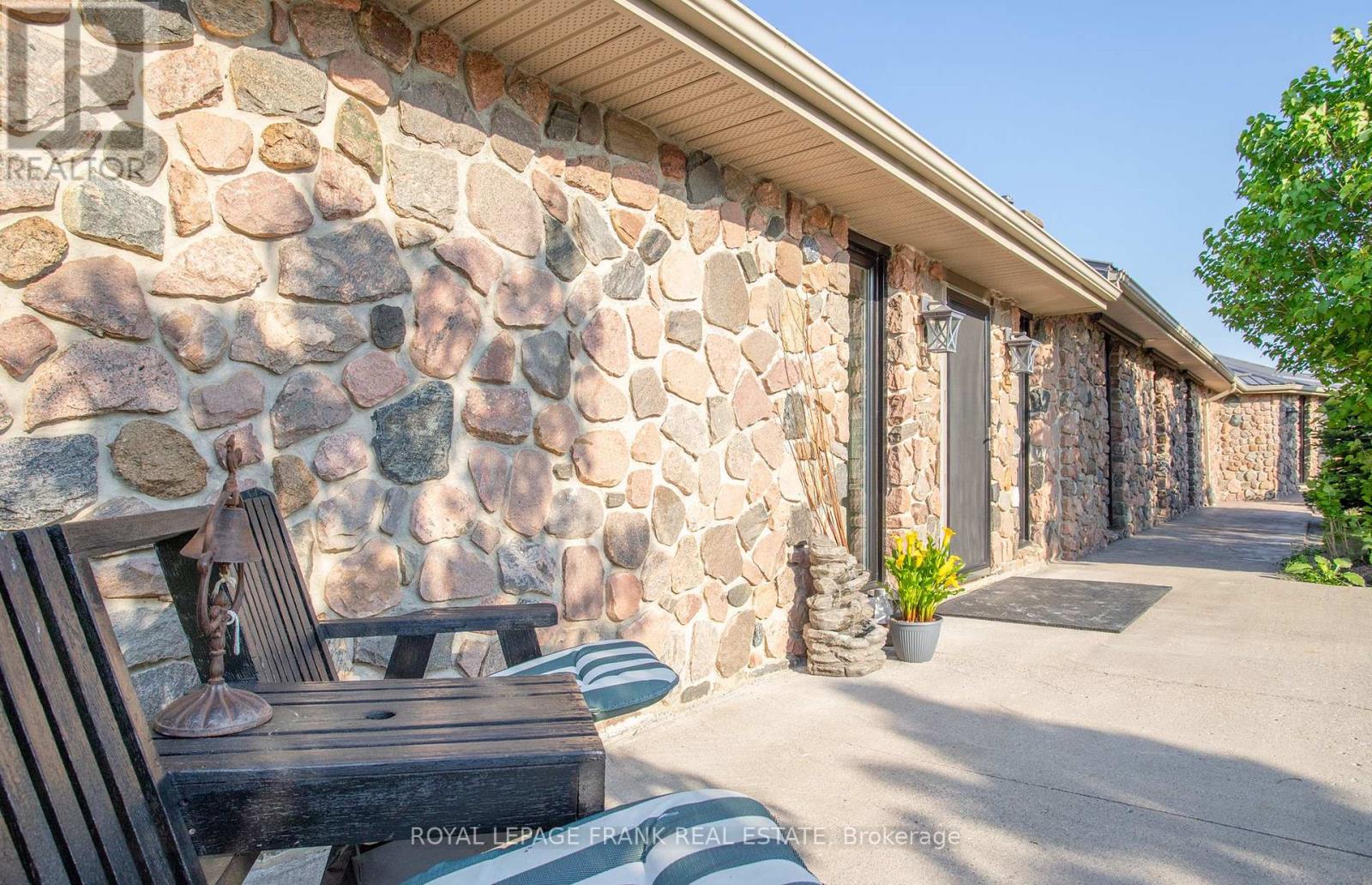 10 Cityview Heights Property Photo 32