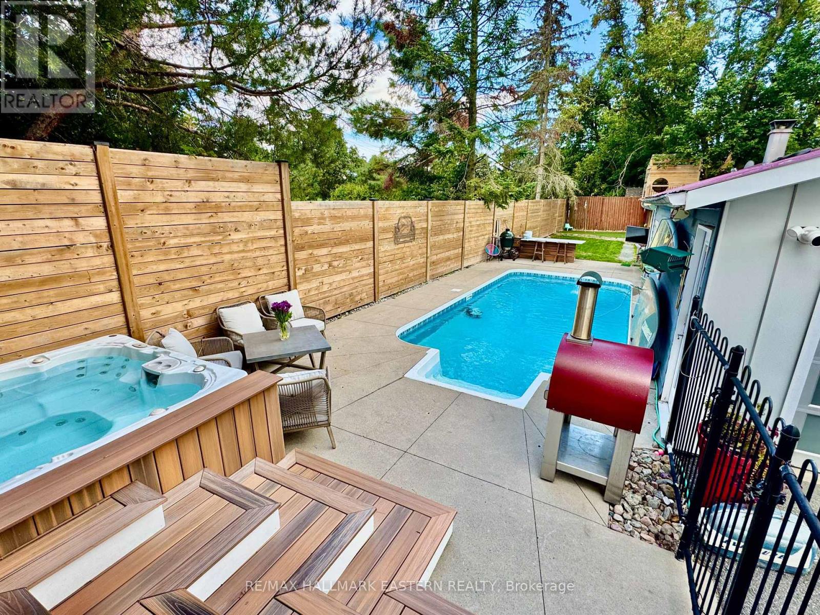 29 Crescent Street Property Photo 30
