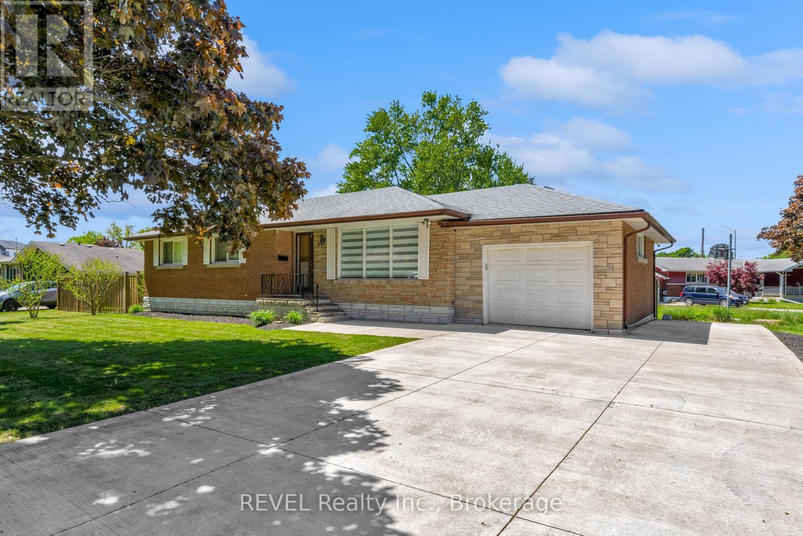 5 Armour Drive Property Photo 1