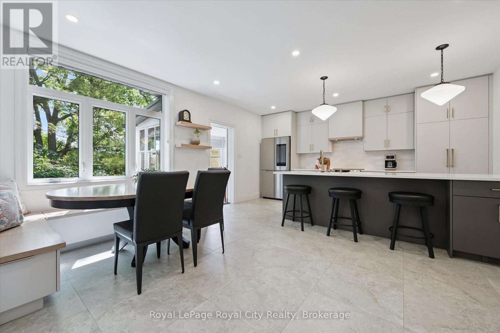 164 King Street Property Photo 1