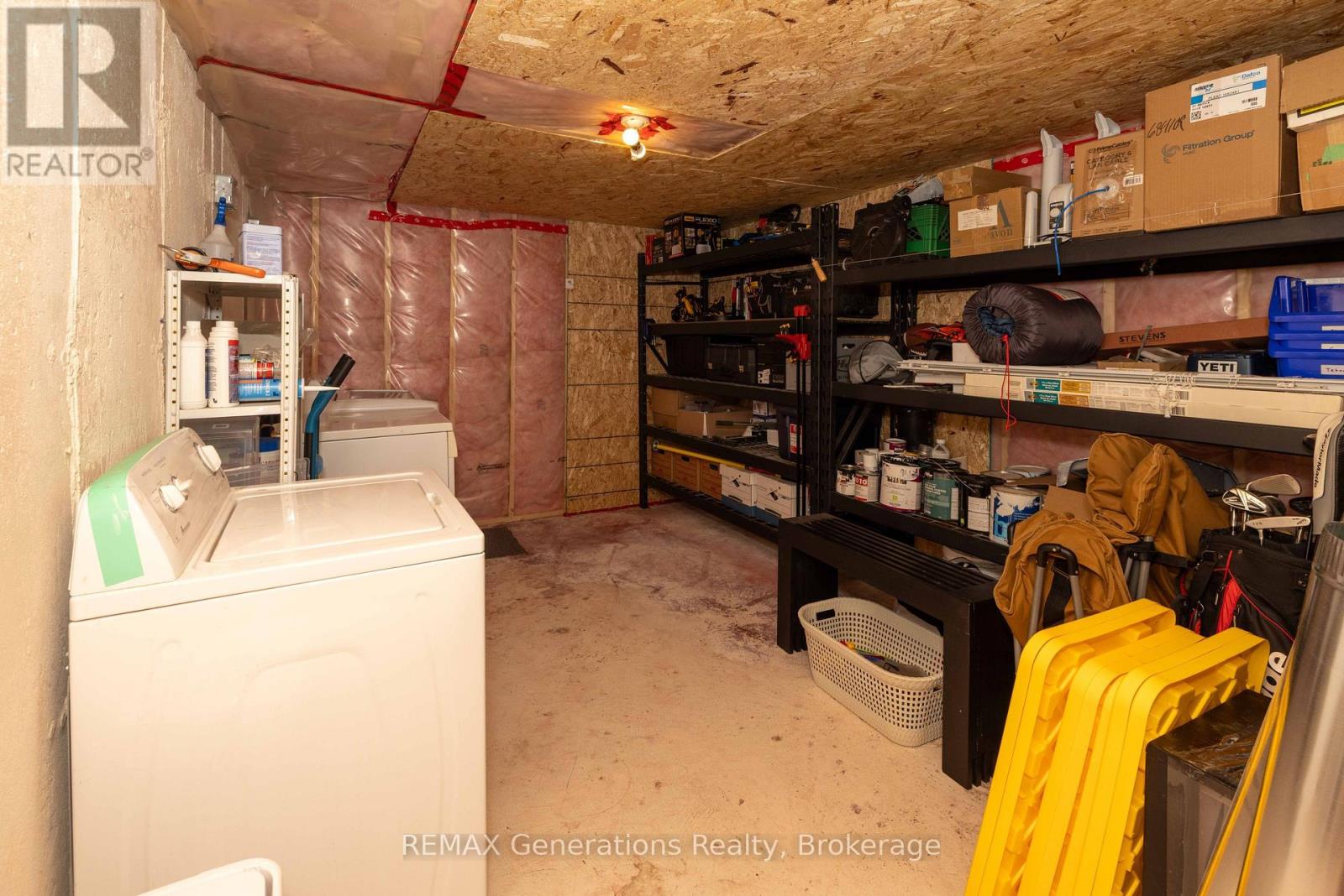 282 Algoma Street N Property Photo 27