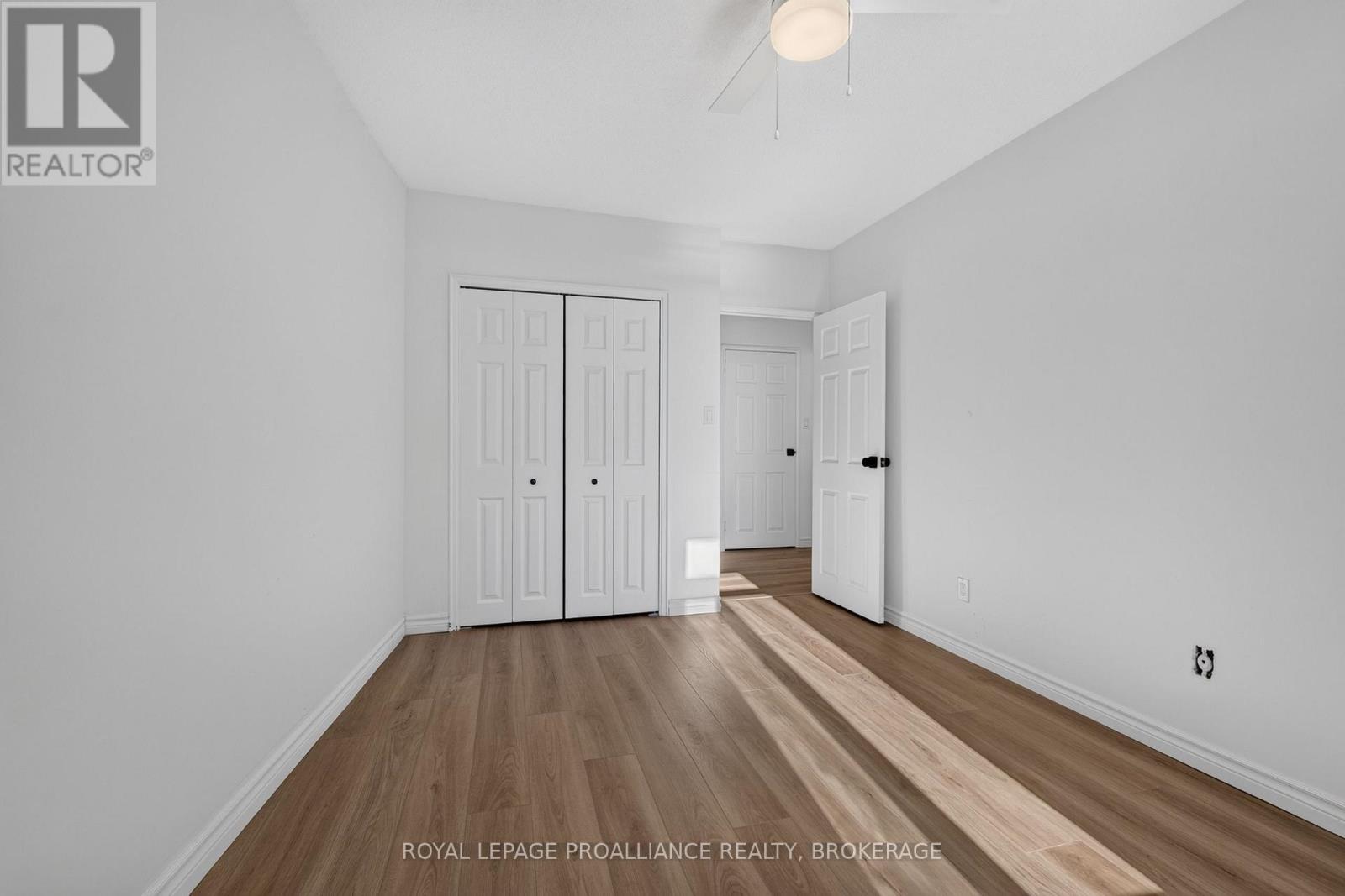 306 - 1 Mowat Avenue Property Photo 5