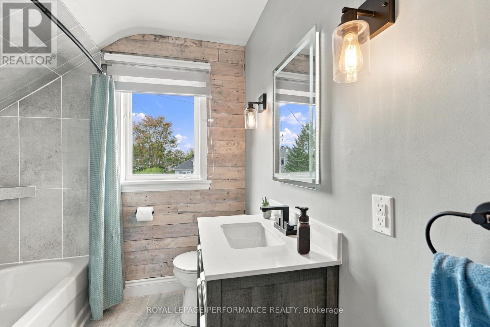 523 Gascon Street Property Photo 33