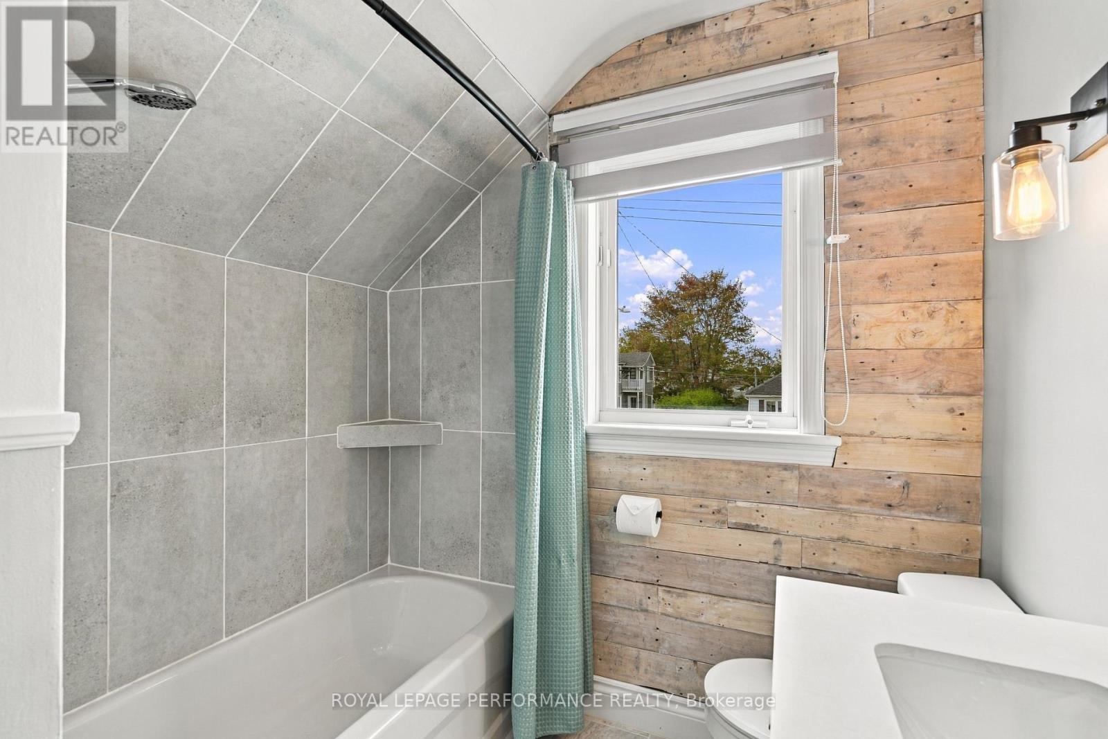 523 Gascon Street Property Photo 34