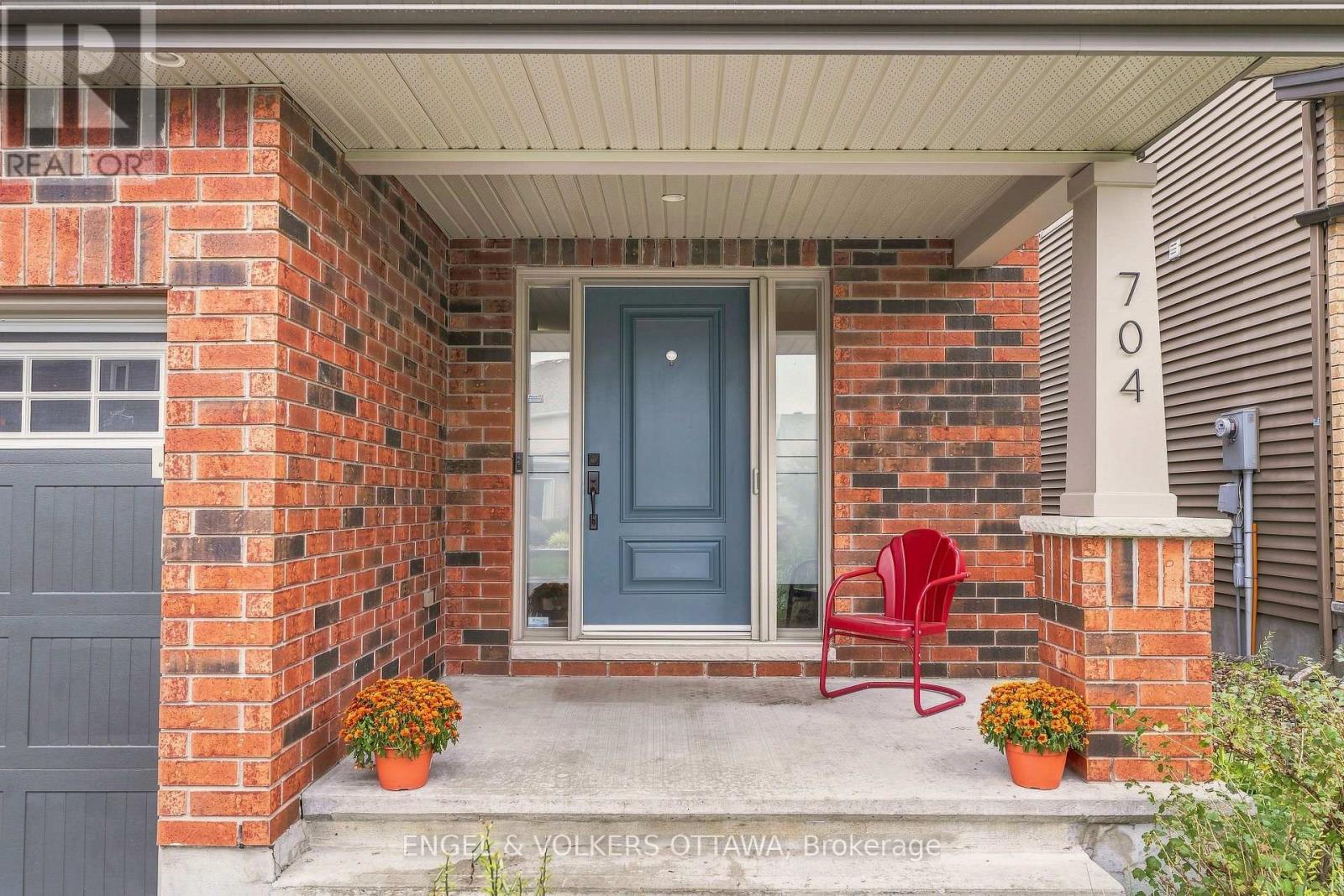704 Wrangler Circle Property Photo 2